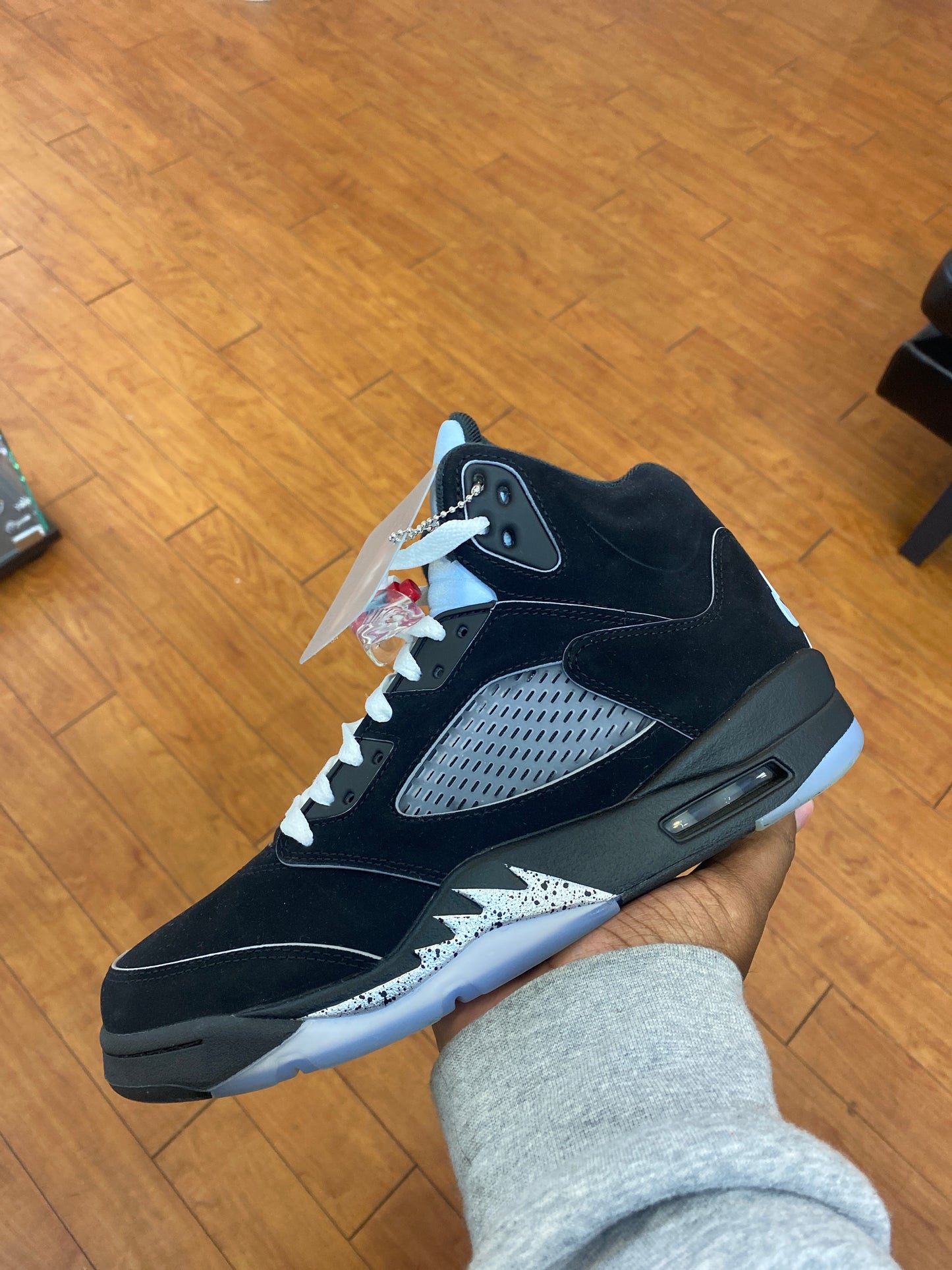 Jordan 5 Metallic Reimagined (Used)