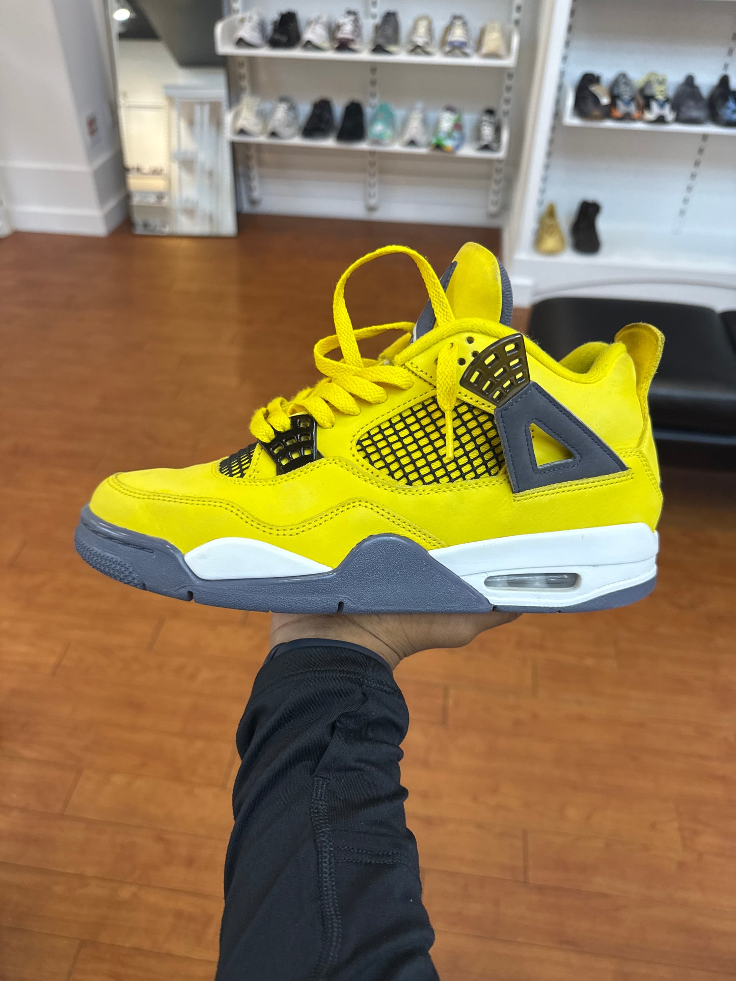 Jordan 4 Lightning (Used)