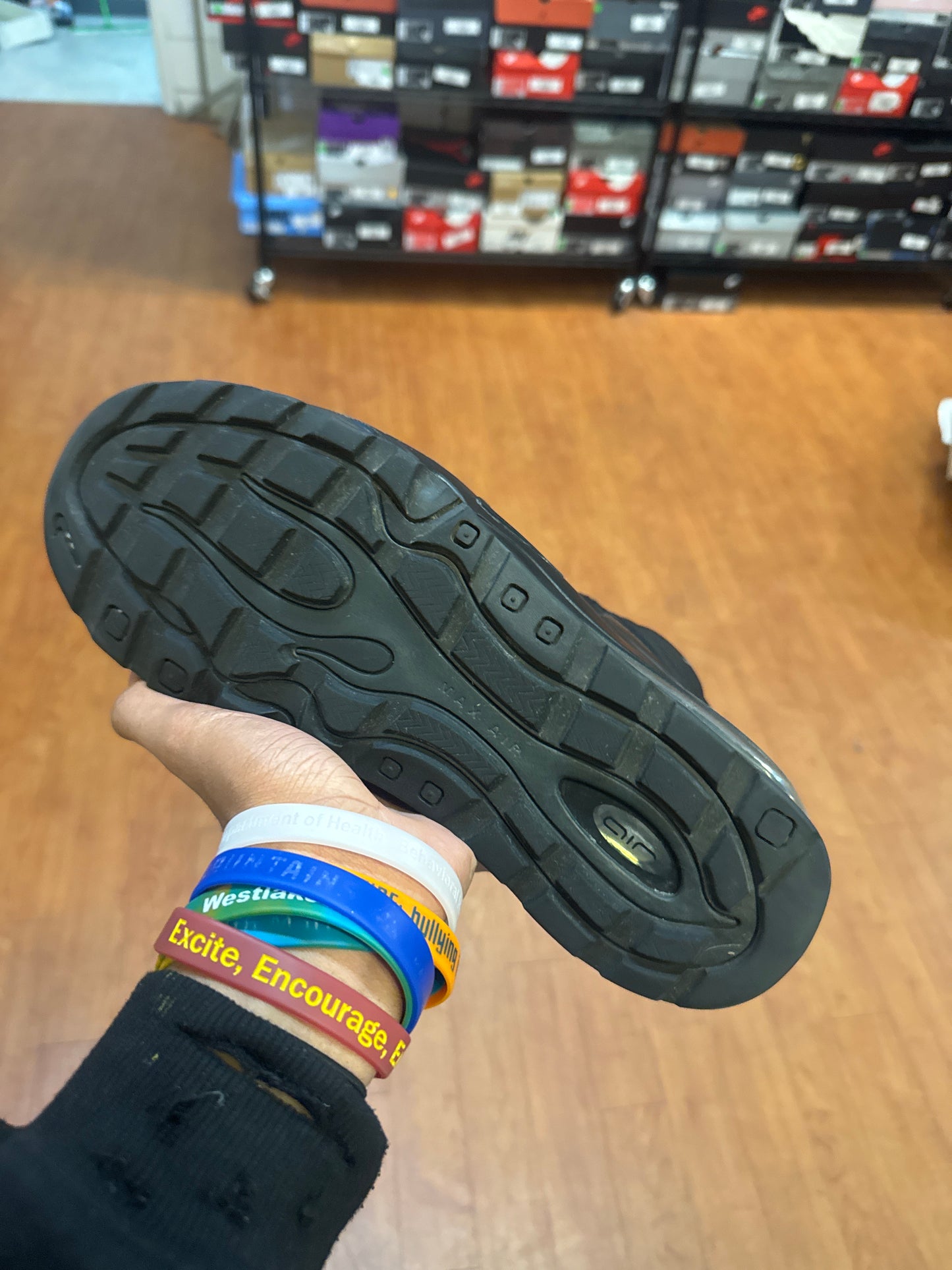 Nike Bakin Air Posite Triple Black (Used)