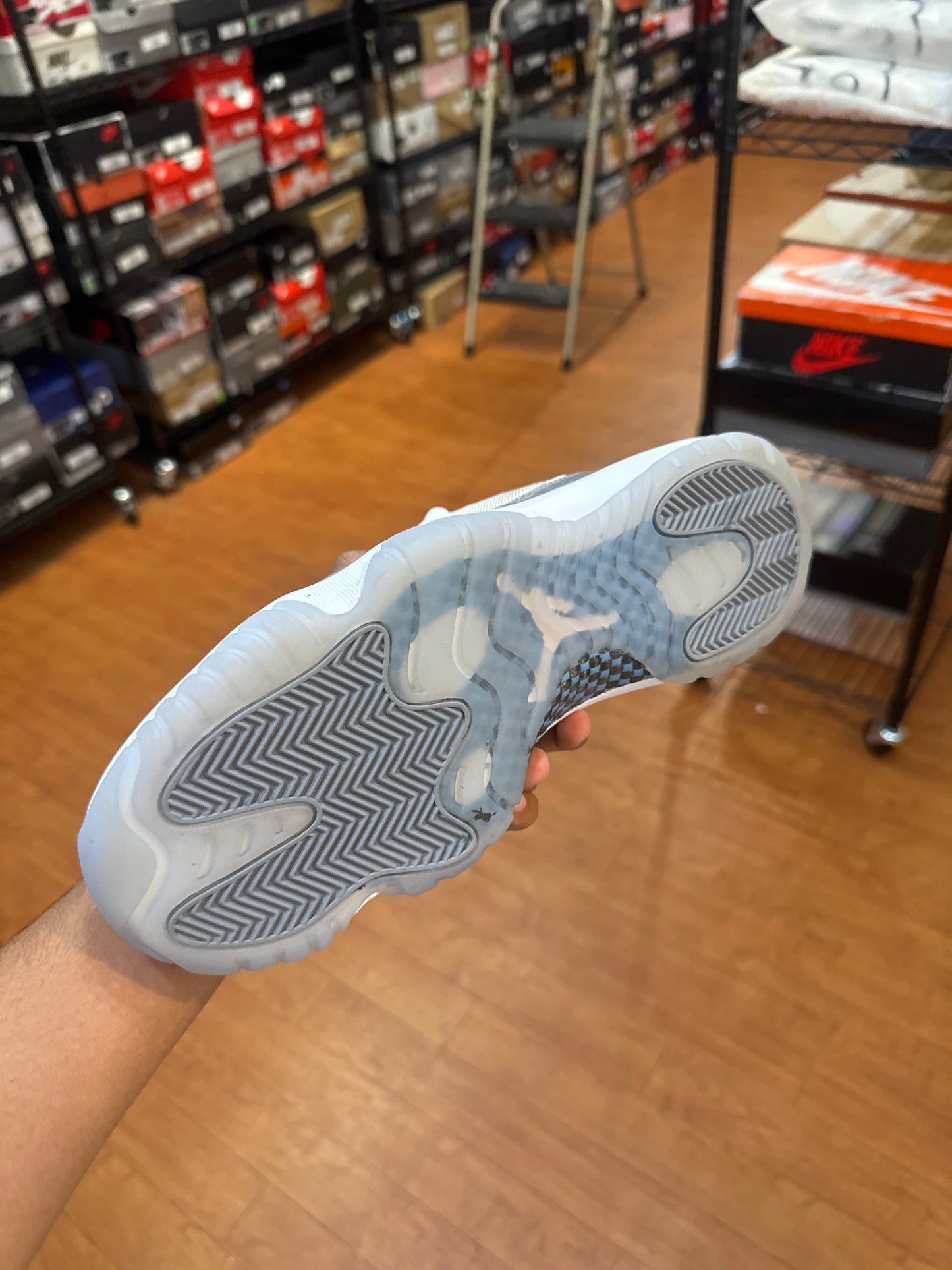 Jordan 11 Low Cement Grey (Used)