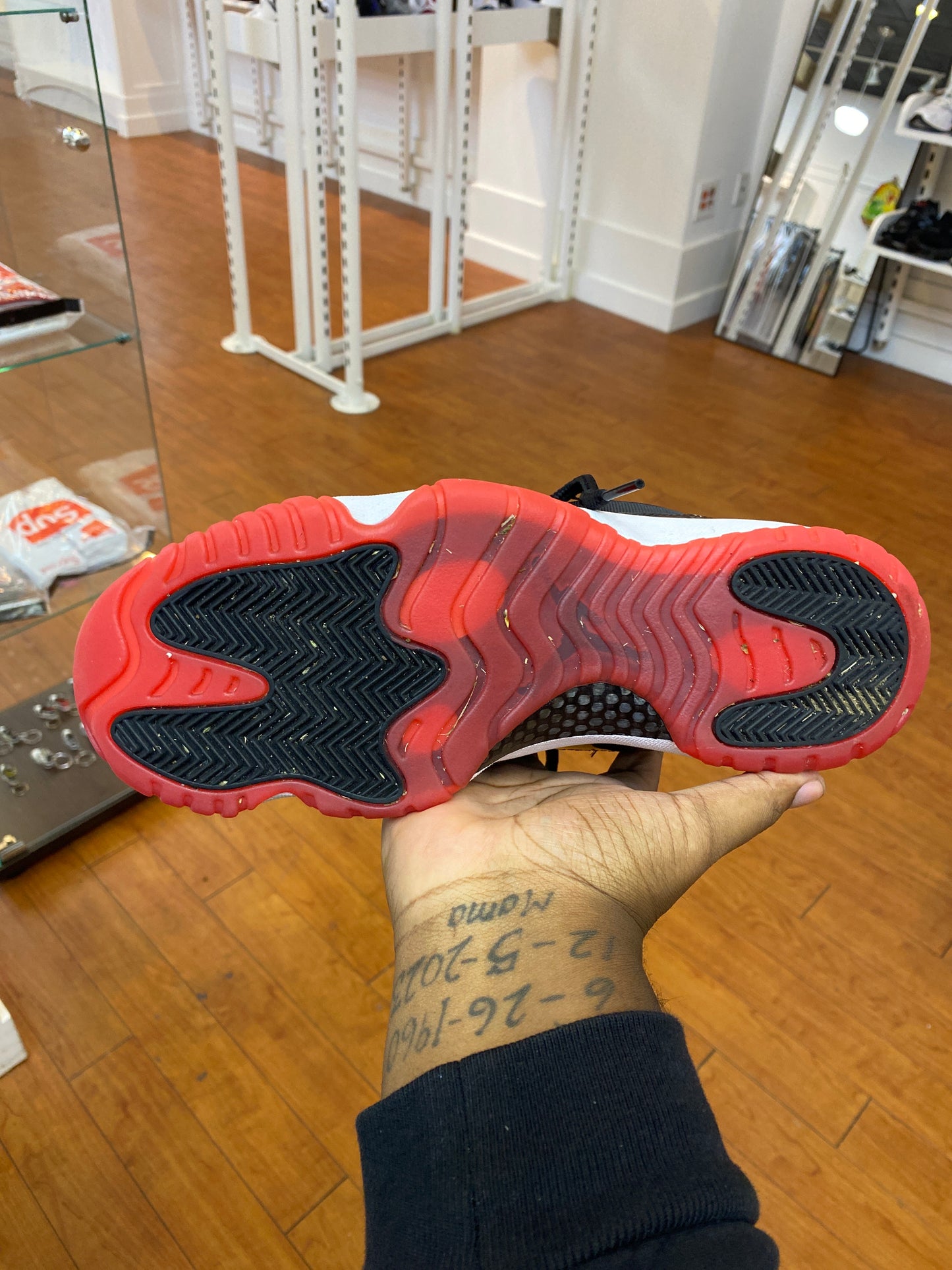 Jordan 11 Low Bred (Used)