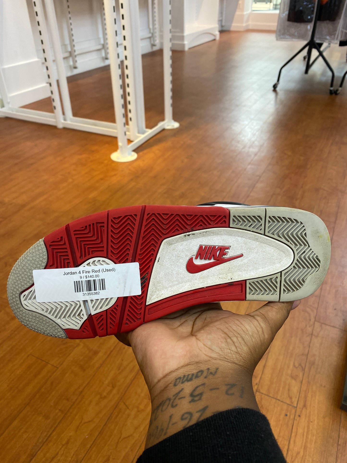 Jordan 4 Fire Red (Used)