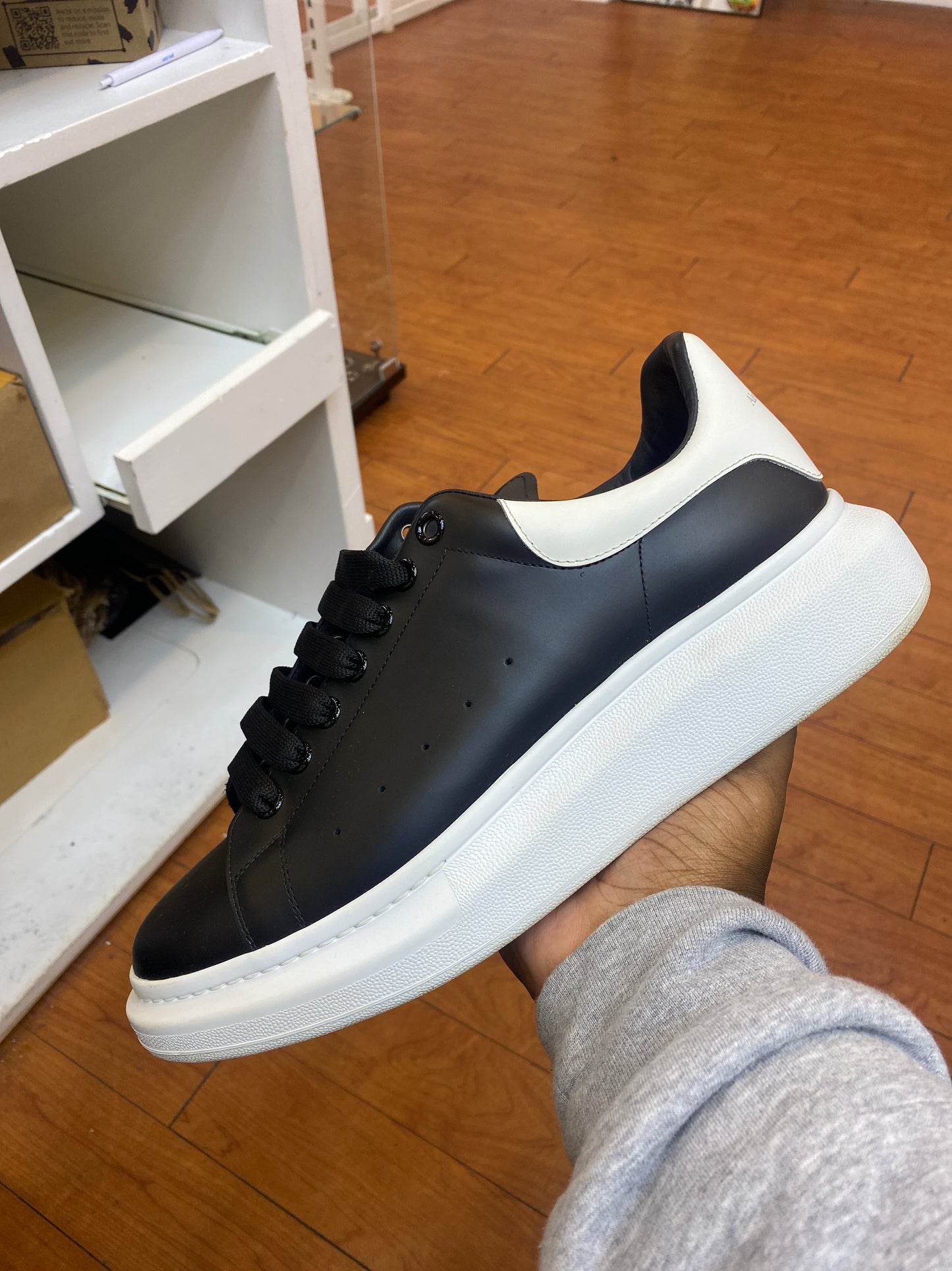 Alexander McQueen Black White (Used)