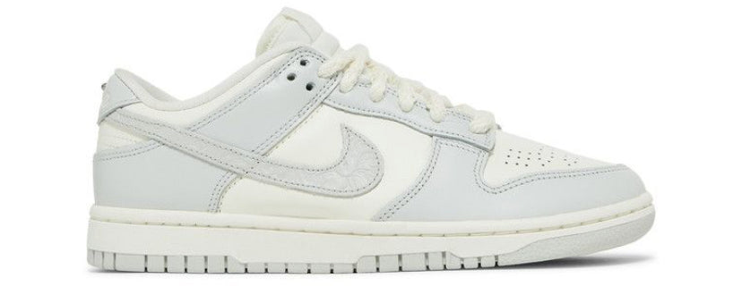 Nike Dunk Low Needlework W
