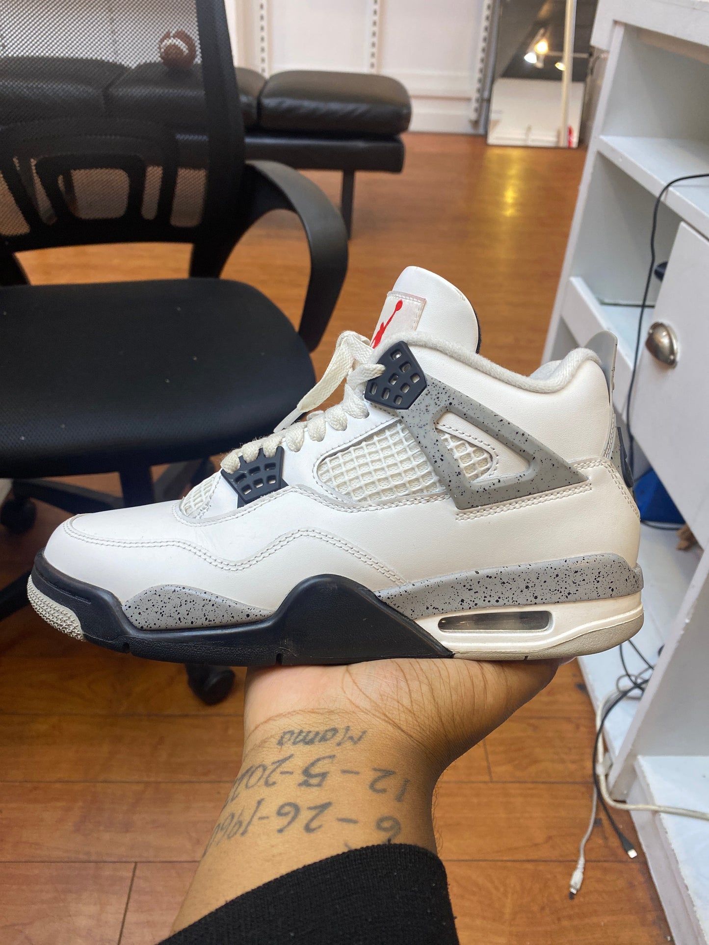 Jordan 4 White Cement (Used)