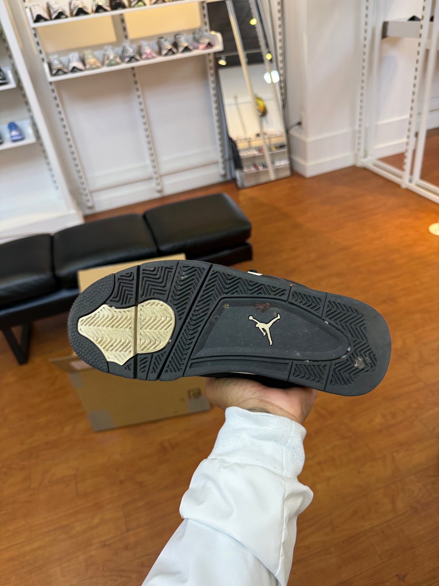 Jordan 4 White Thunder (Used)