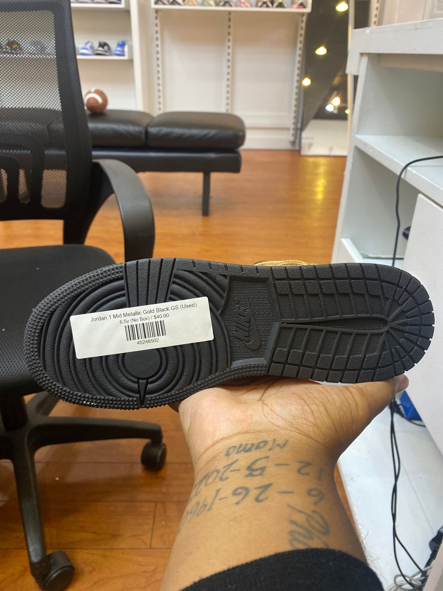 Jordan 1 Mid Metallic Gold Black GS (Used)