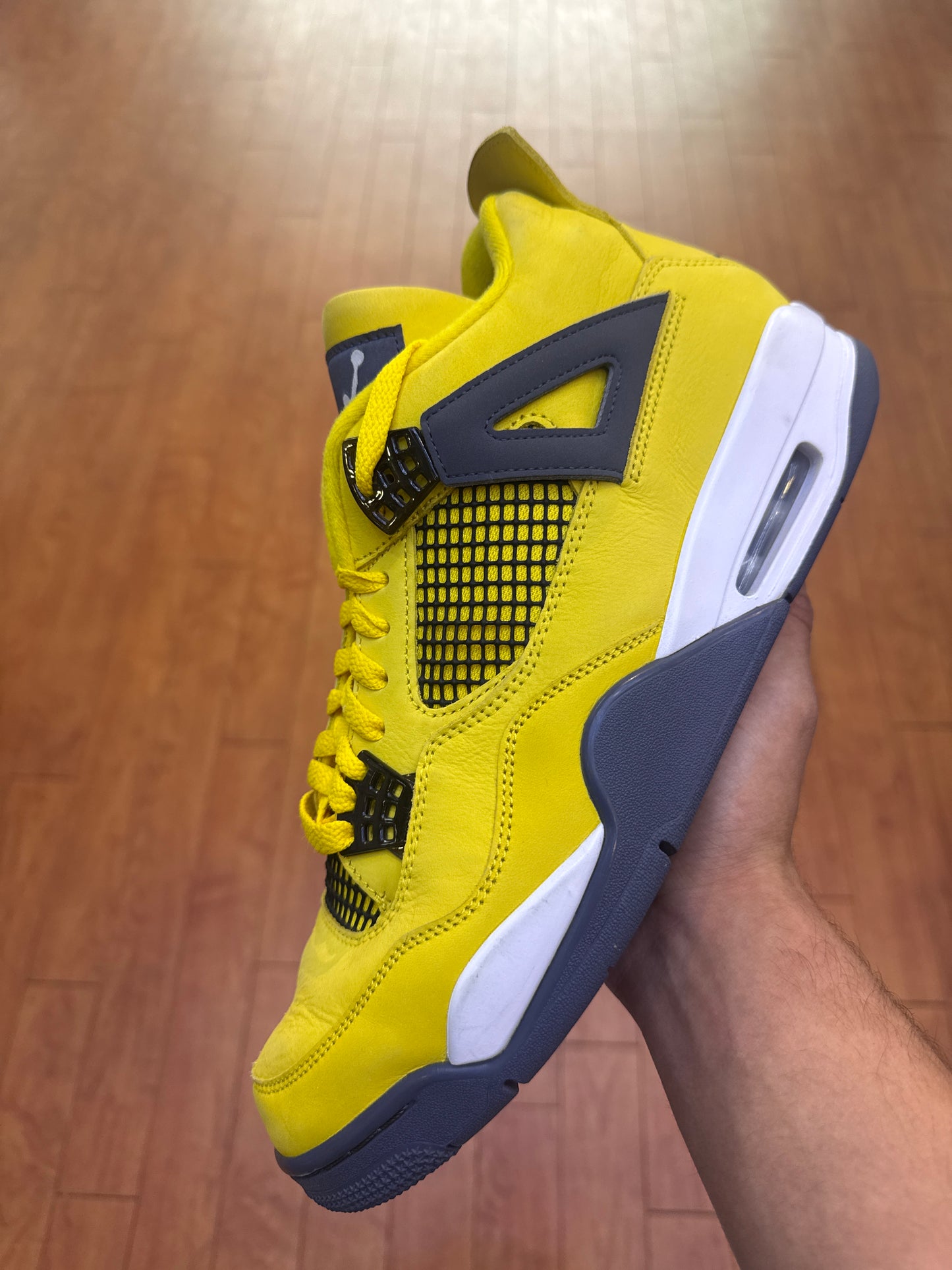 Jordan 4 Lightning (Used)