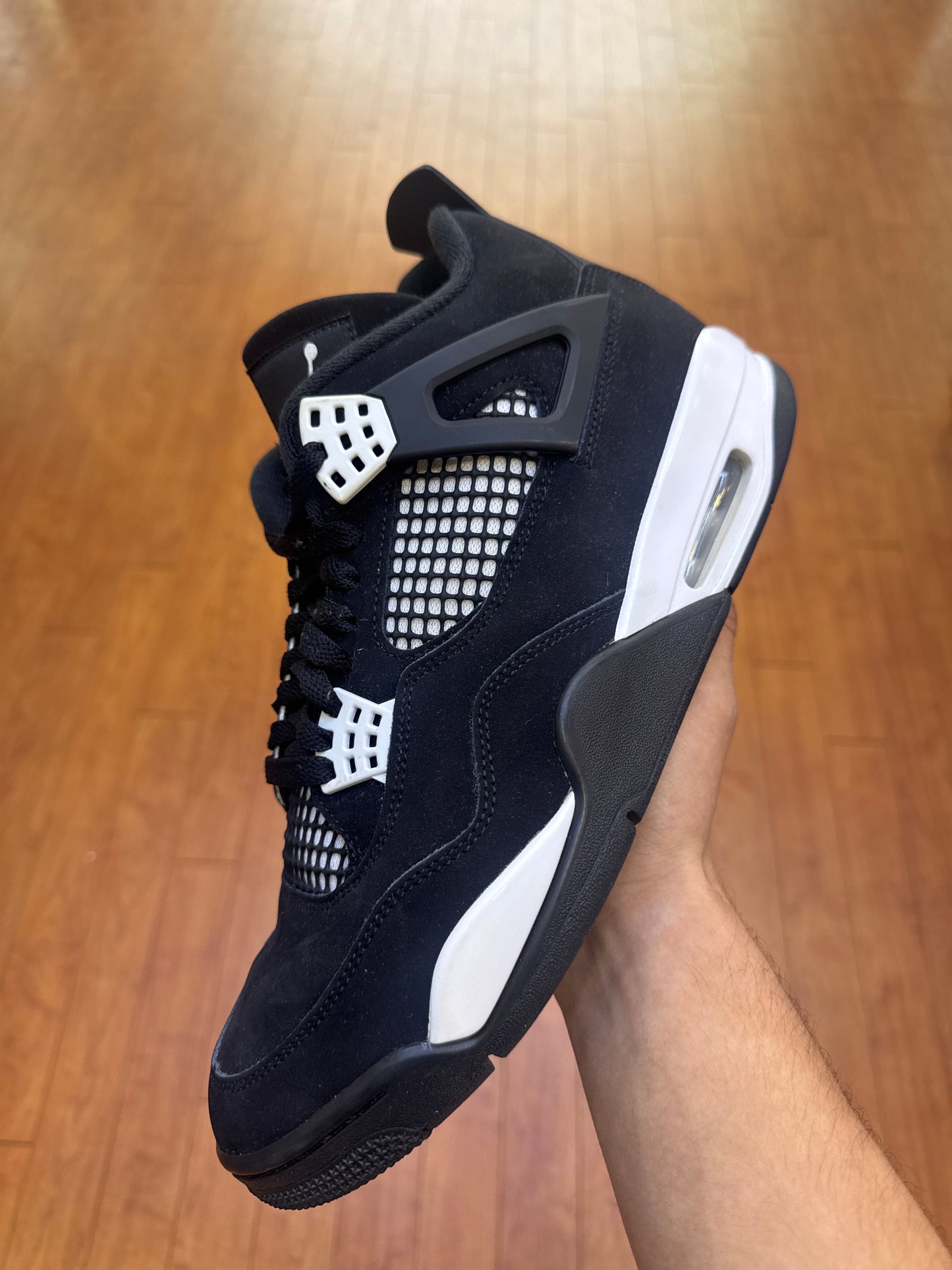 Jordan 4 White Thunder (Used)