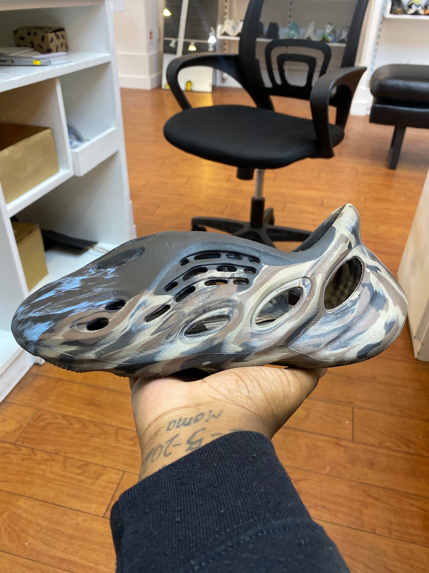 Yeezy Foam RNNR MX Cinder (Used)