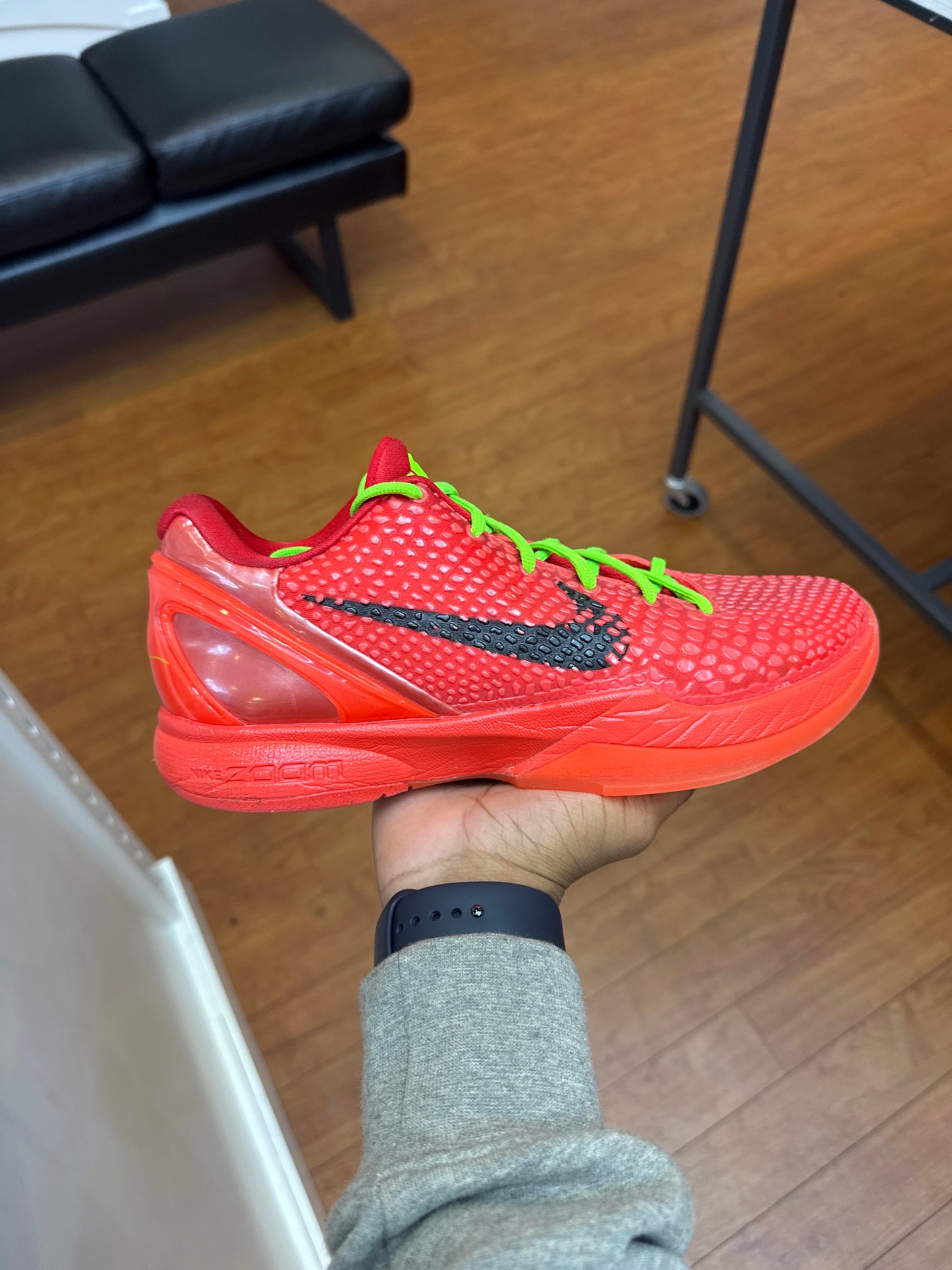 Kobe 6 Protro Reverse Grinch (Used)