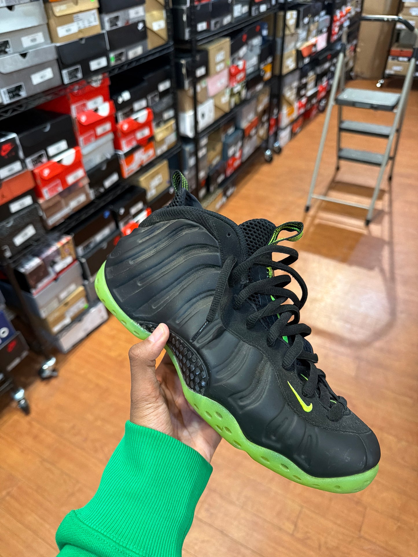 Air Foamposite One Black Volt (Used)