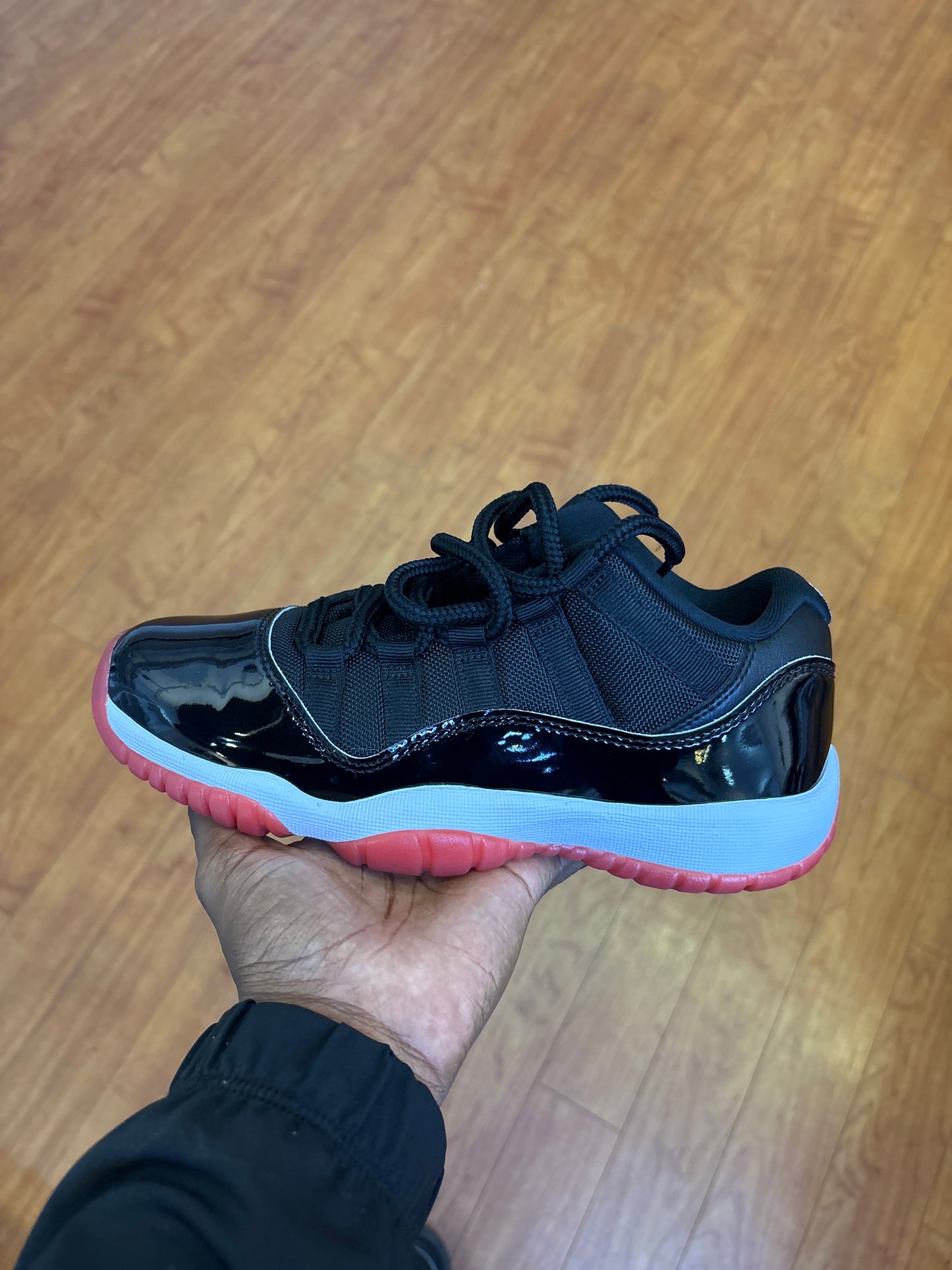 Jordan 11 Low Bred GS (Used)