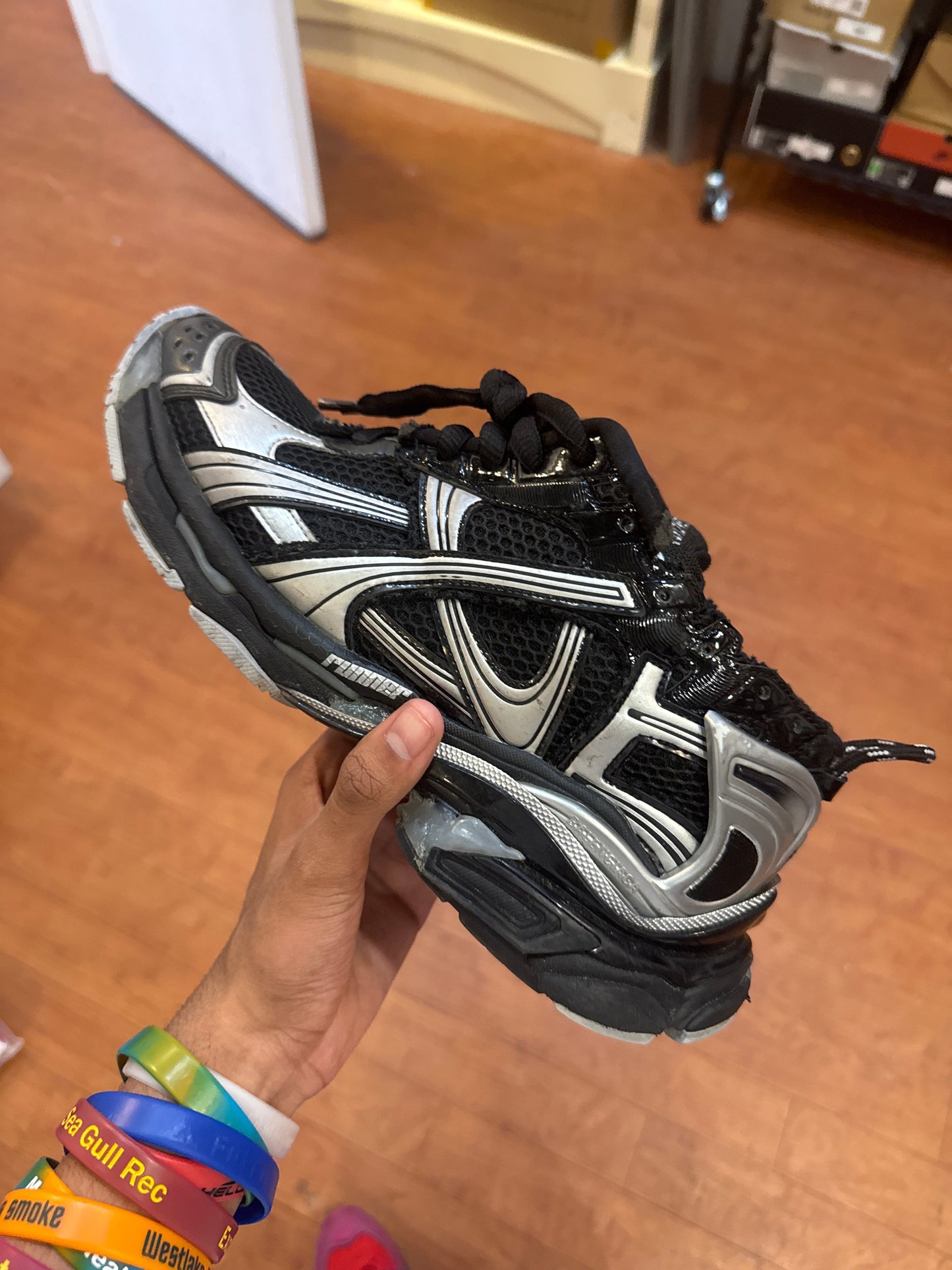 Balenciaga Runner Black Sliver (Used)