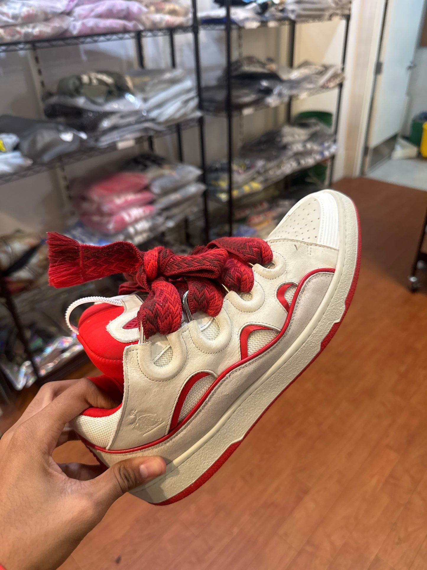 Lavin Curb White Red (Used)