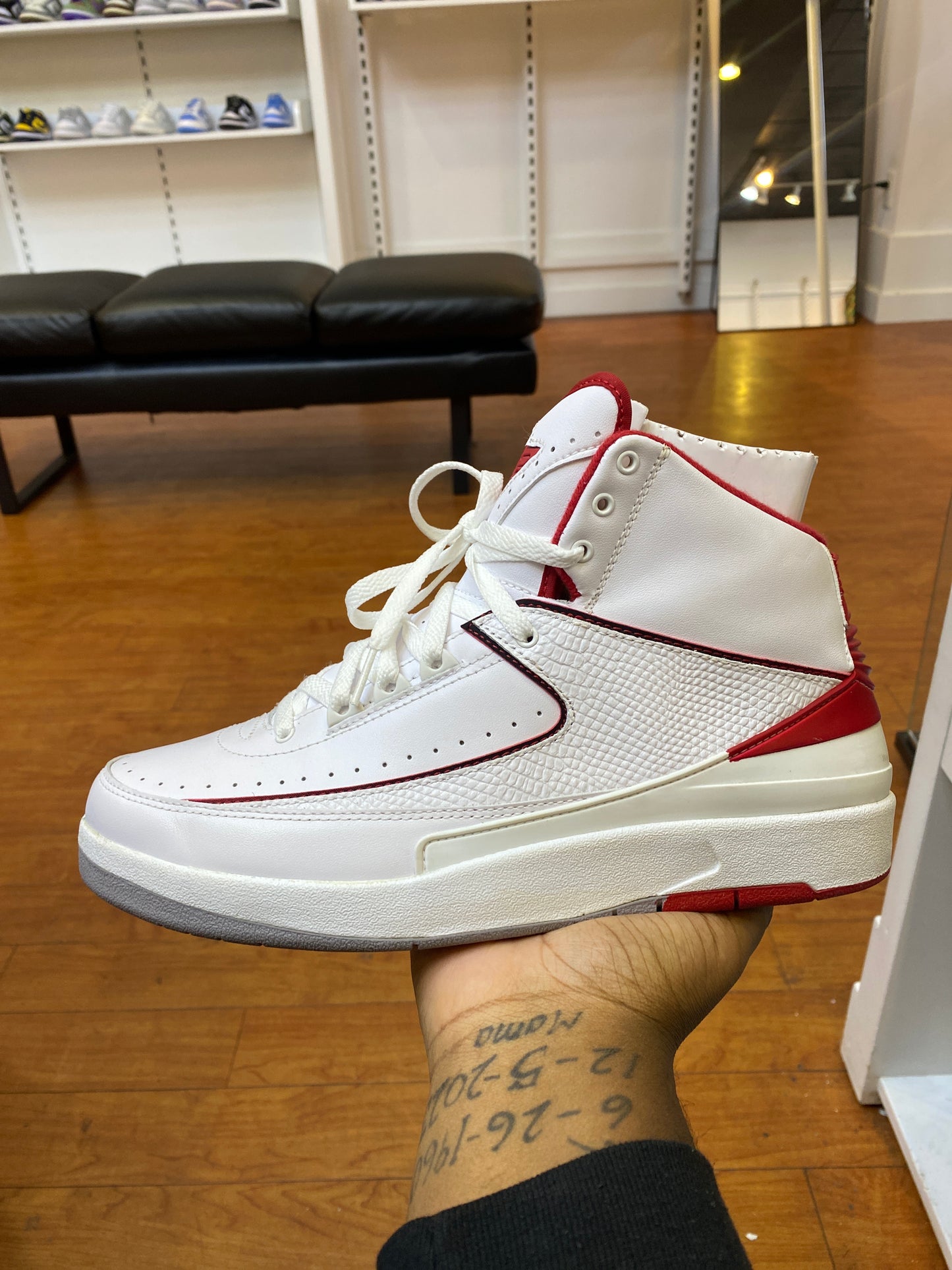 Jordan 2 Chicago Home (Used)
