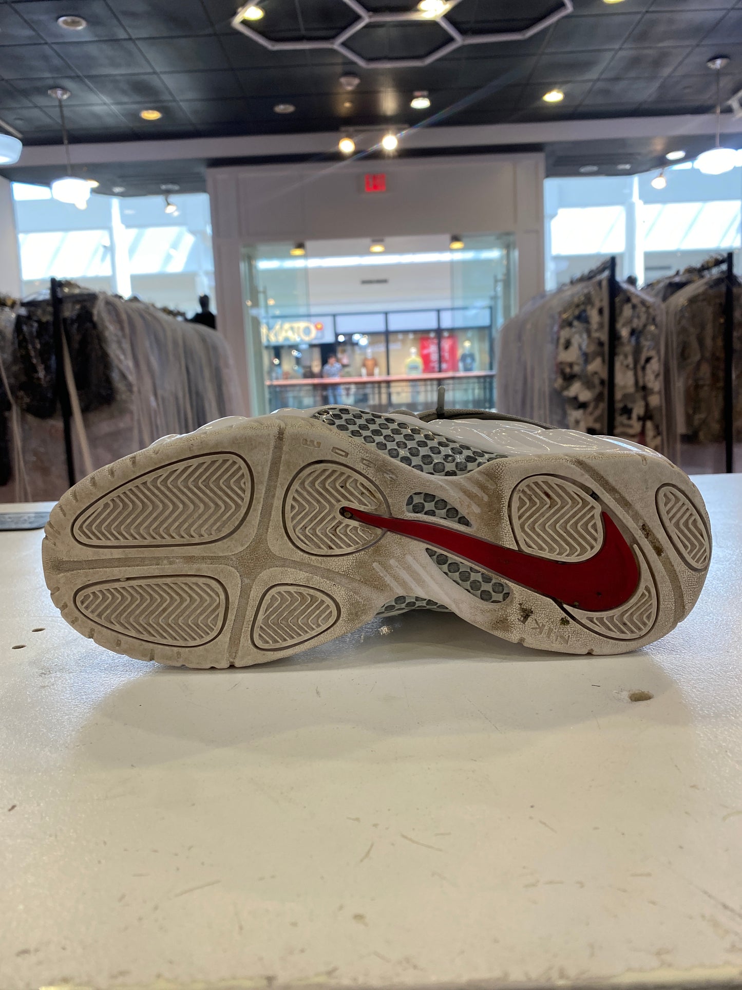 Nike Air Foamposite Chrome White (Used)