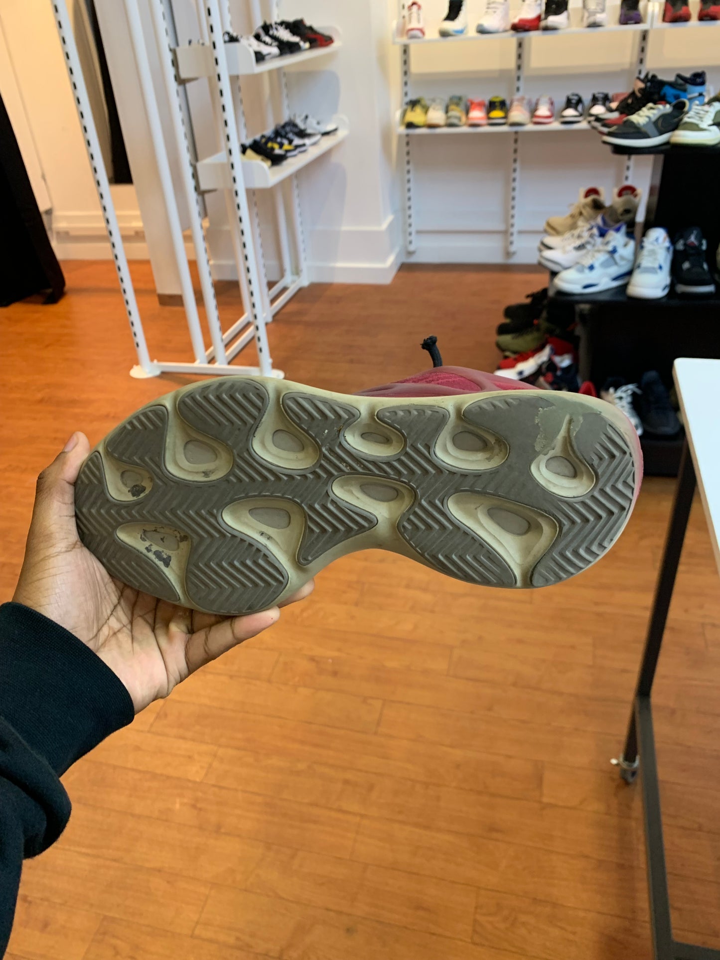 Yeezy 700 Fade Carbon (Used)