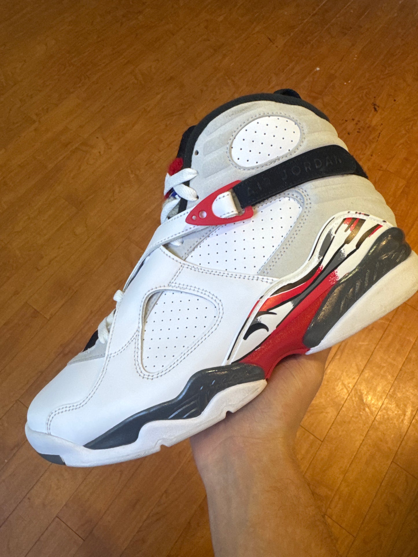 Jordan 8 Bugs Bunny (Used)