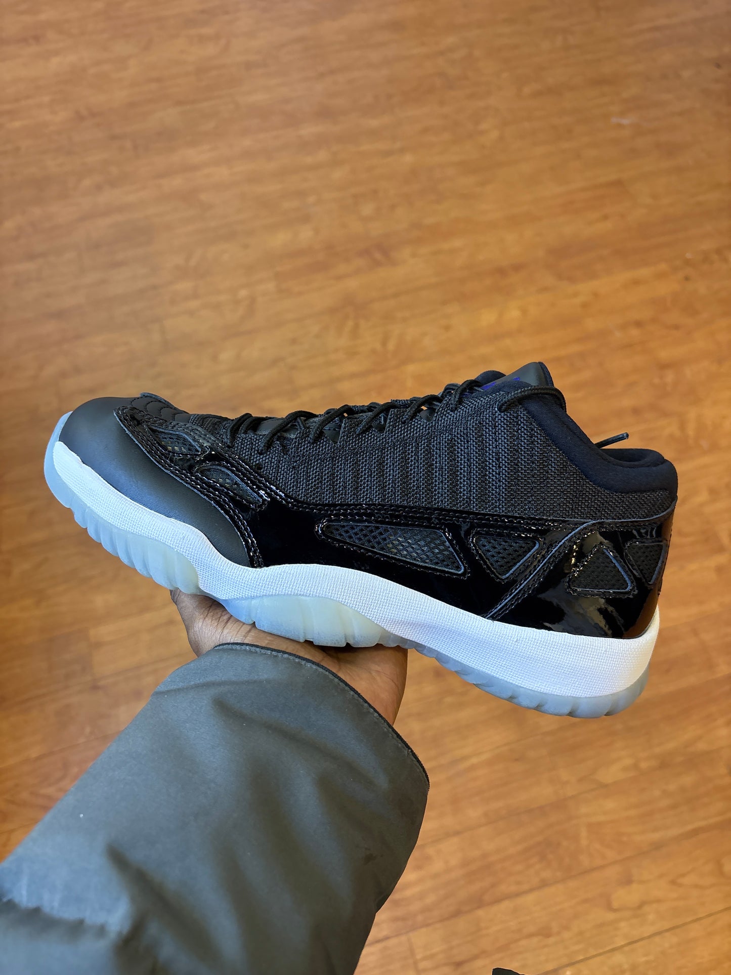 Jordan 11 Low IE Space Jam (Used)