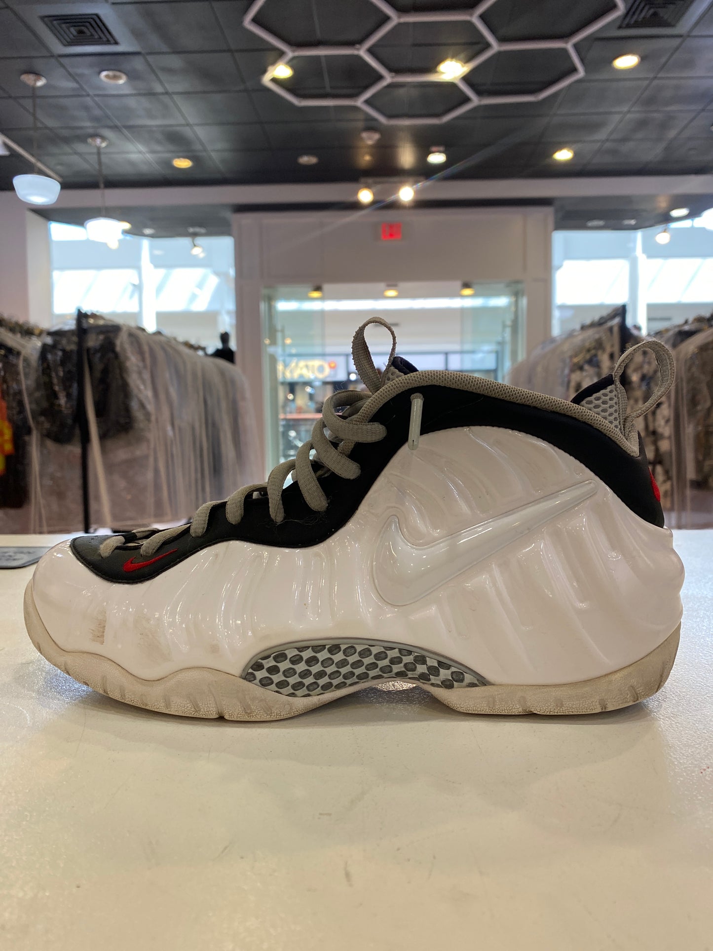 Nike Air Foamposite Chrome White (Used)