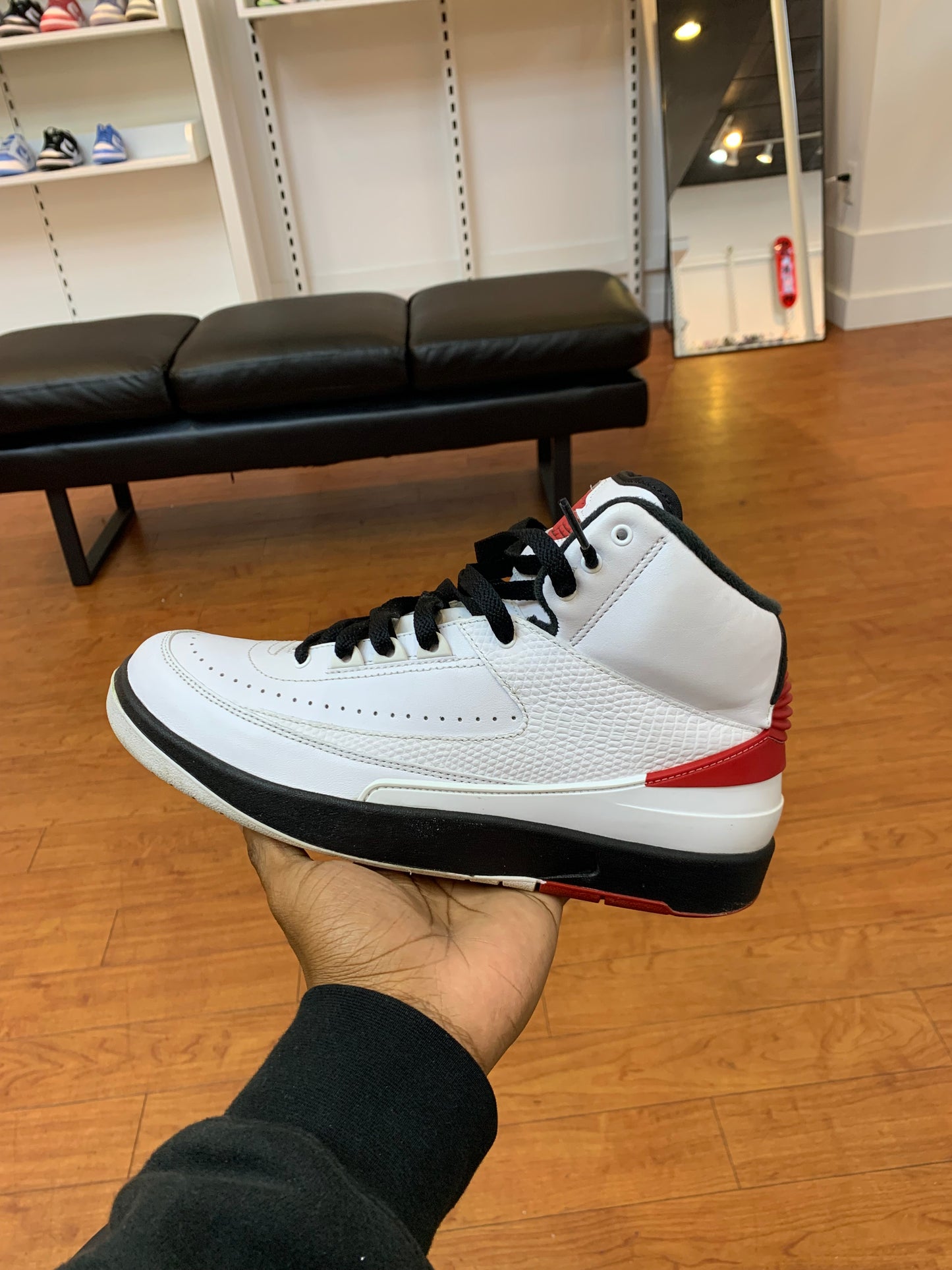 Jordan 2 Chicago (Used)