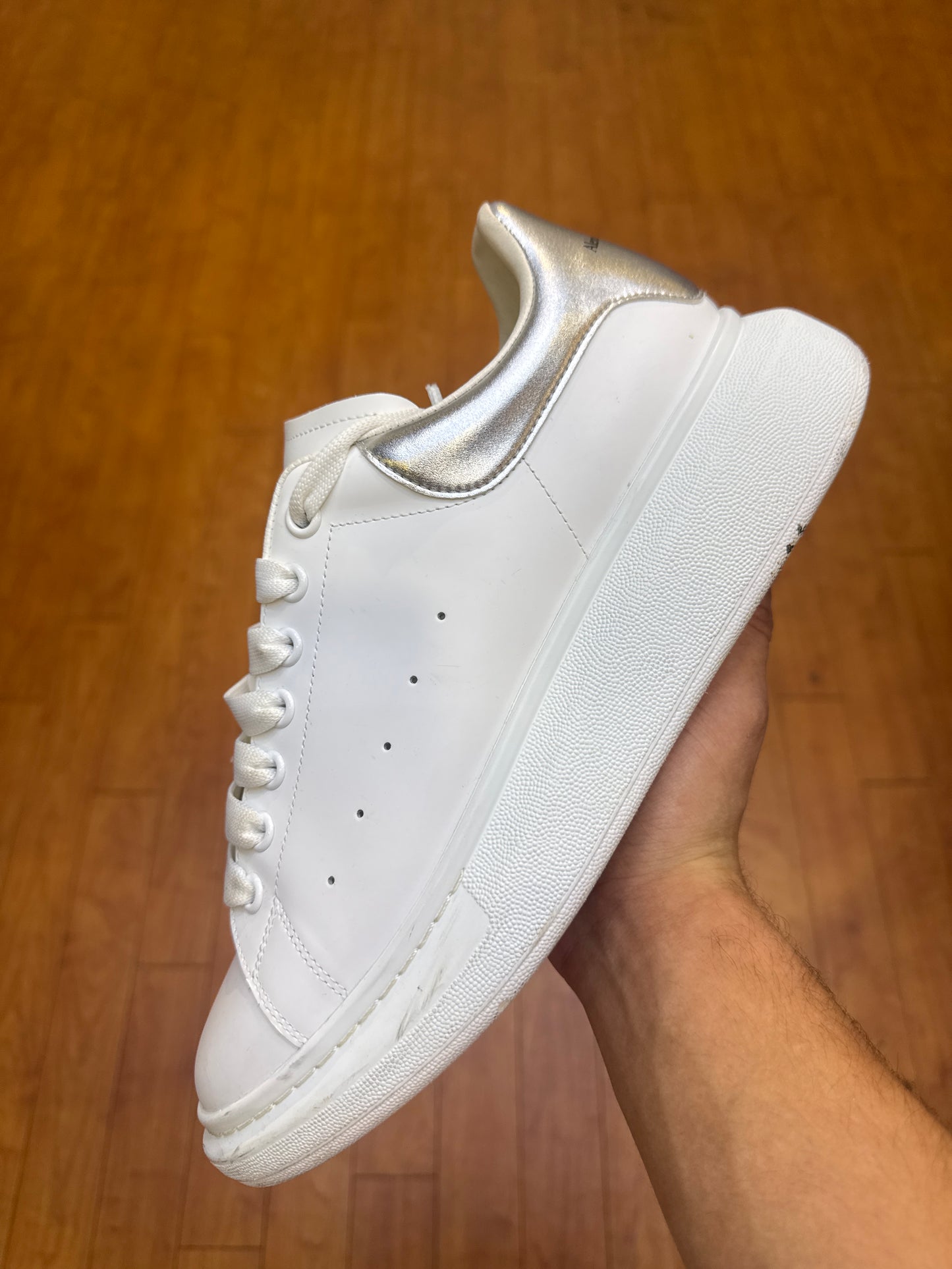 Alexander Mcqueen White Black Pearl W (Used)