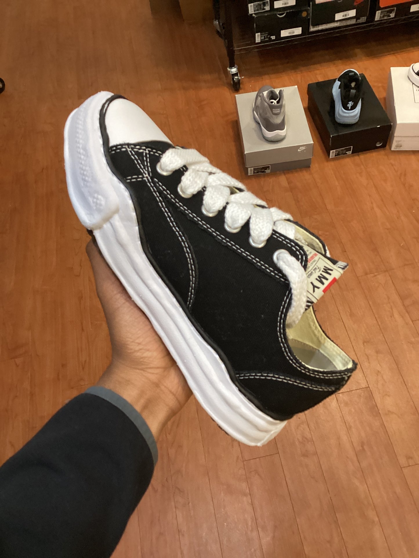 Maison Mihara Peterson Canvas Low (Used)