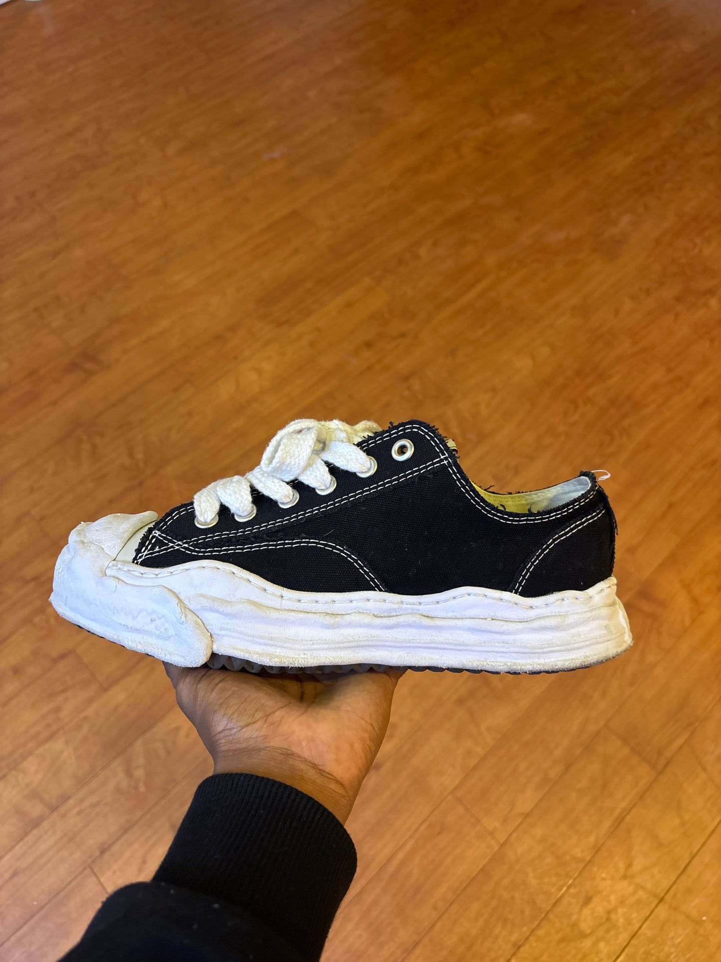 Maison Mihara Hank OG Black White (Used)