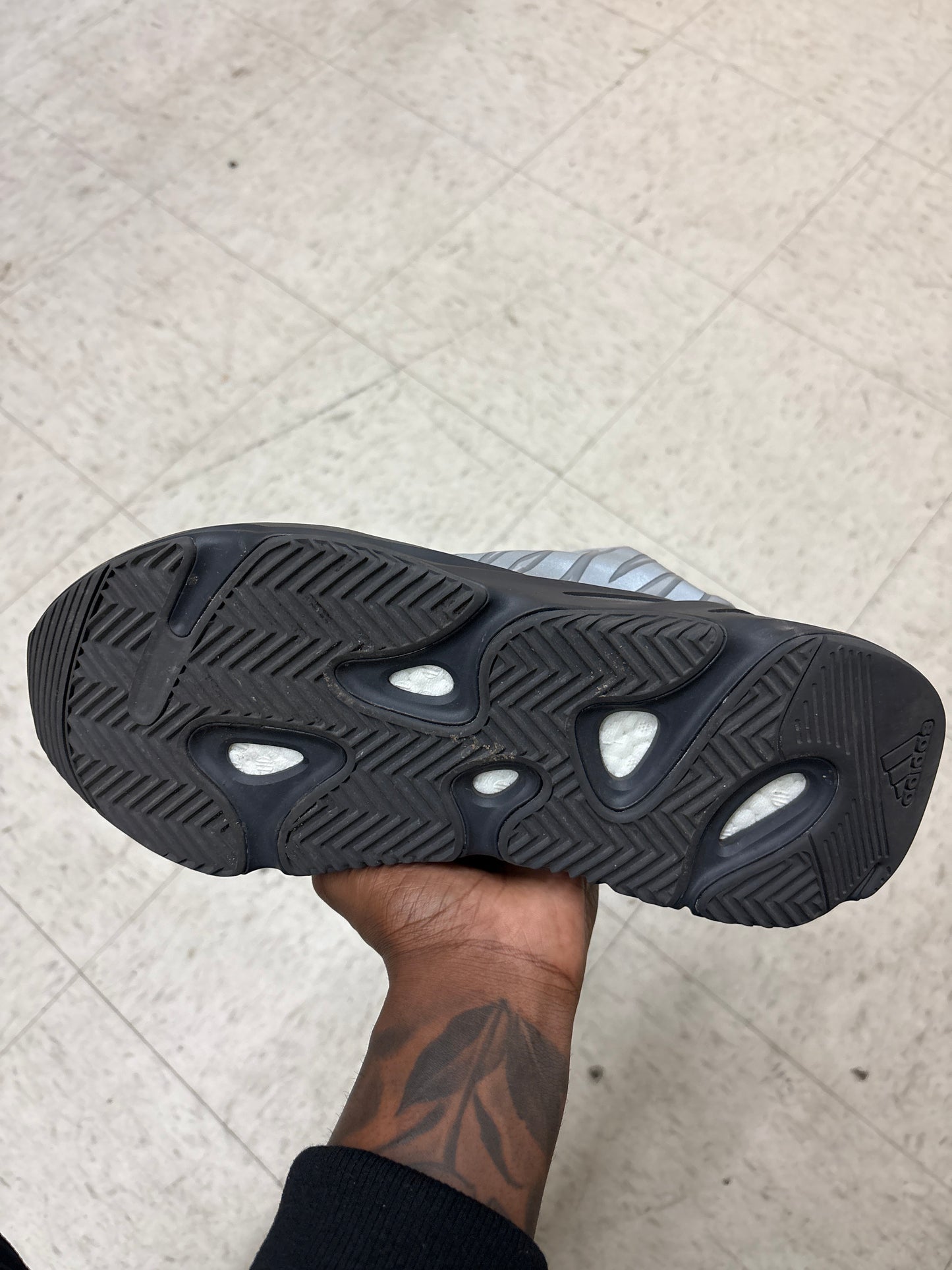 Yeezy 700 MNVN (Used)