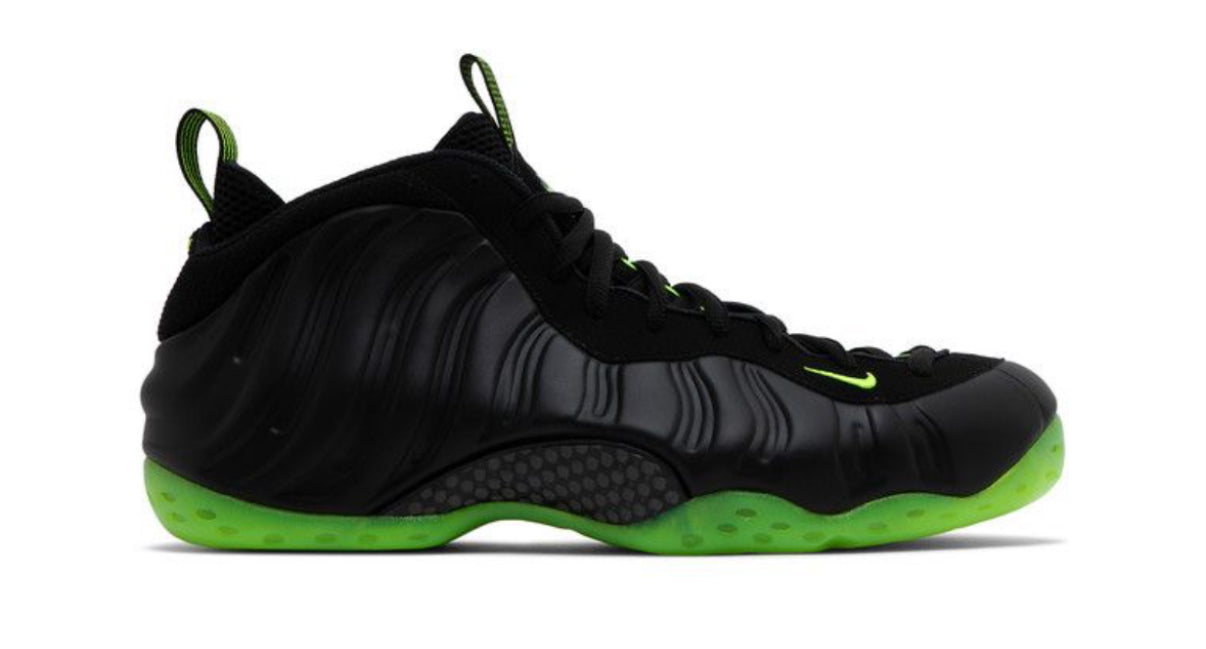 Air Foamposite One Black Volt