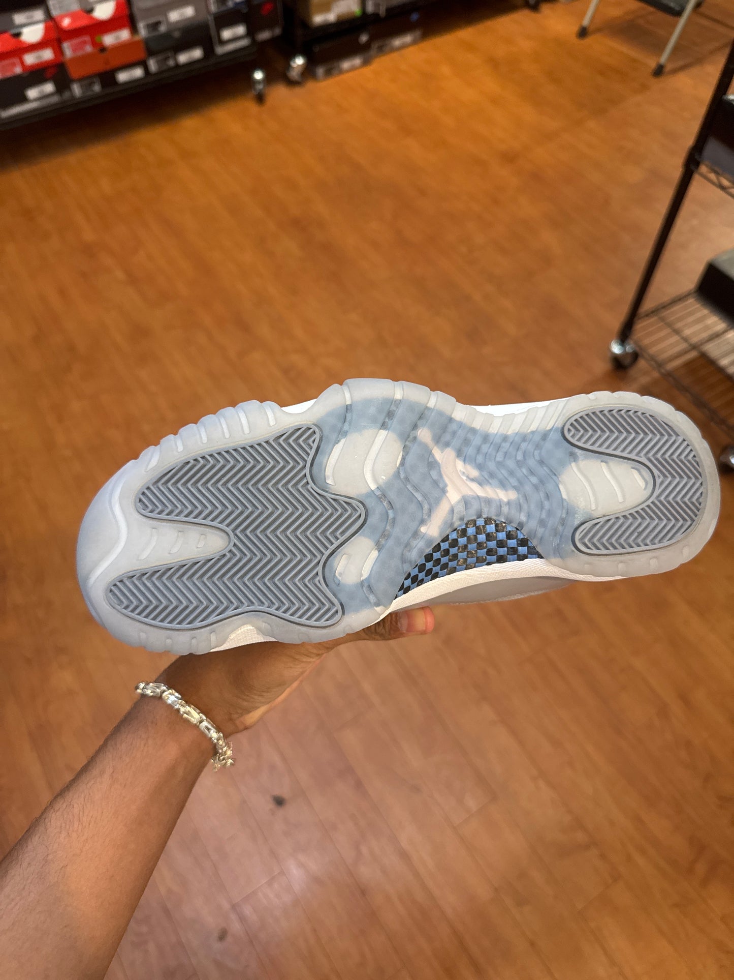 Jordan 11 Low Cement Grey (Used)