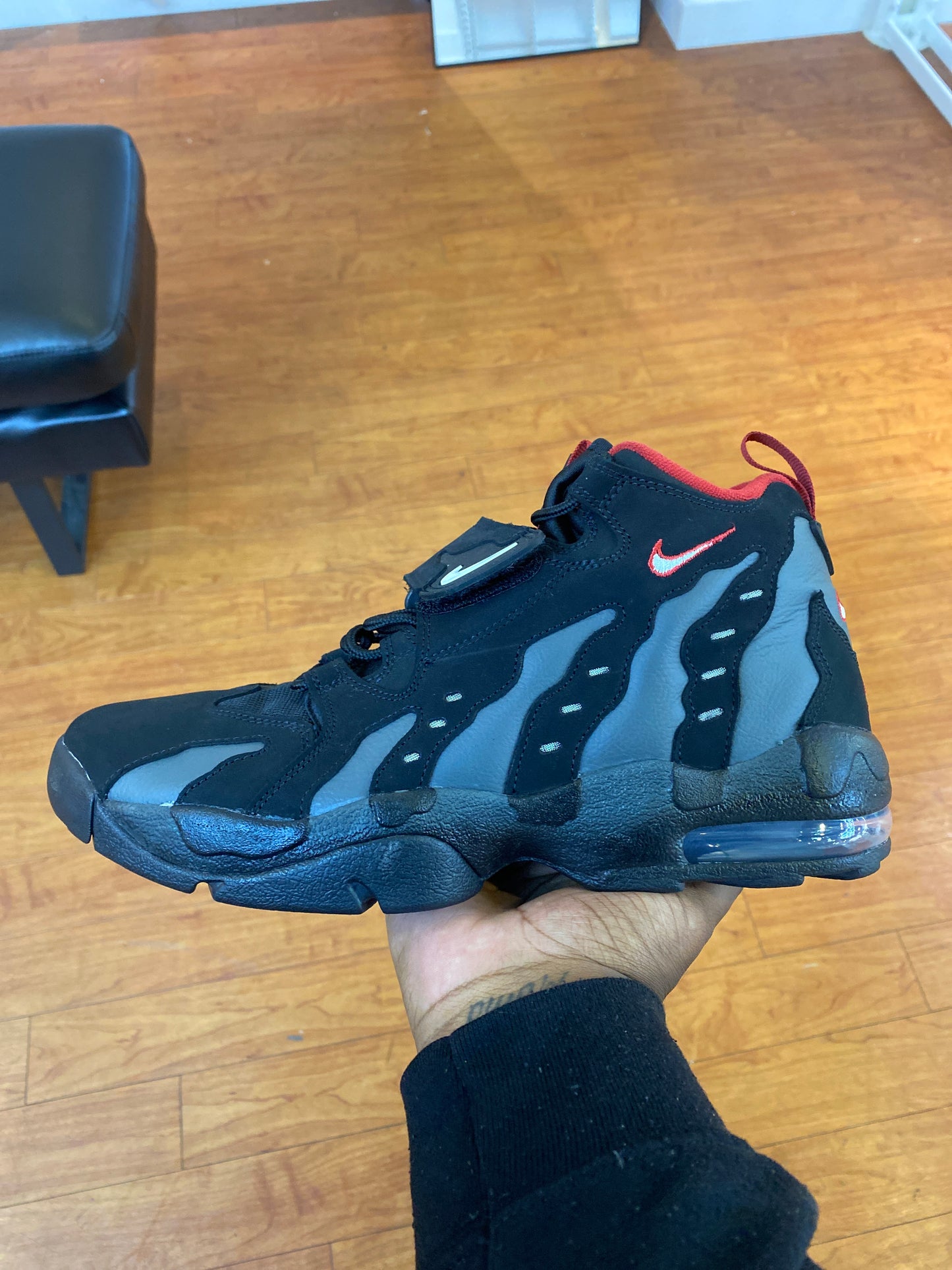 Air DT Max 96 Falcons (Used)