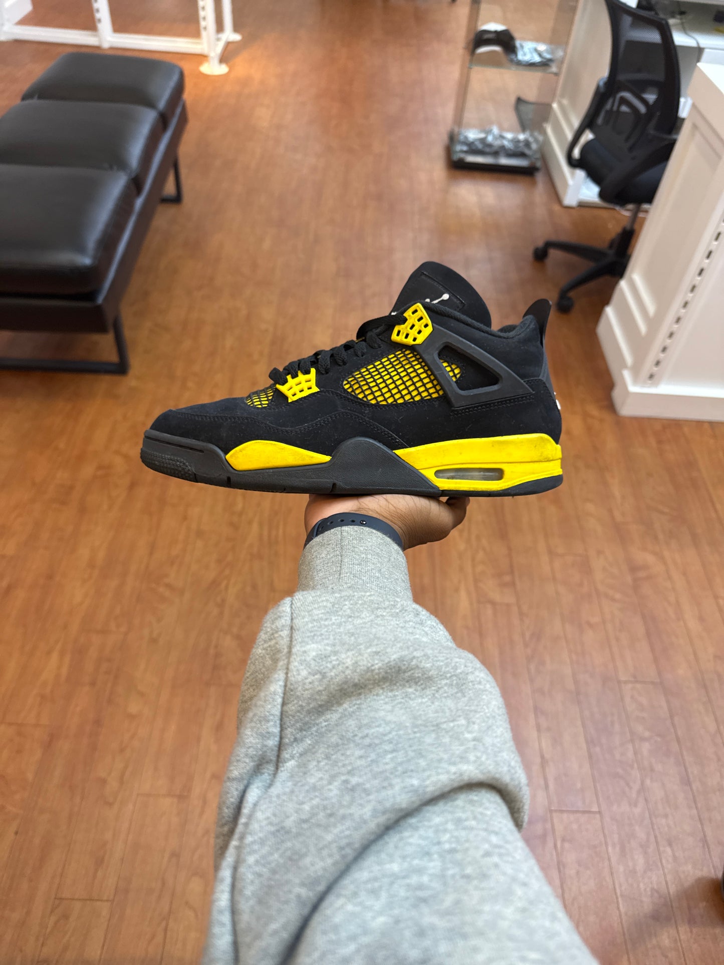 Jordan 4 Thunder (Used)