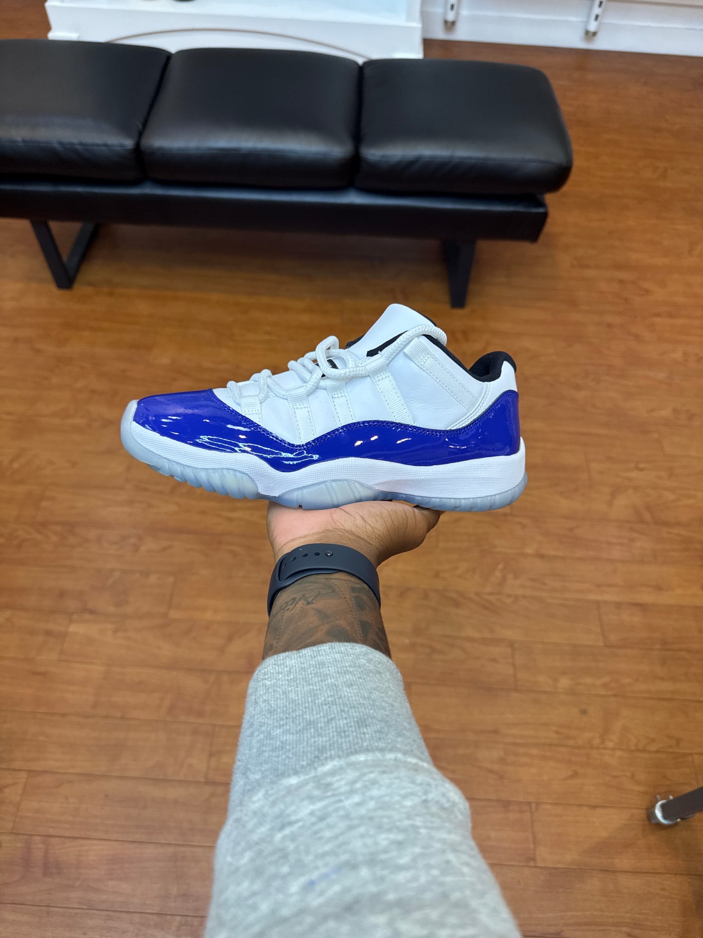 Jordan 11 Low White Concord W (Used)