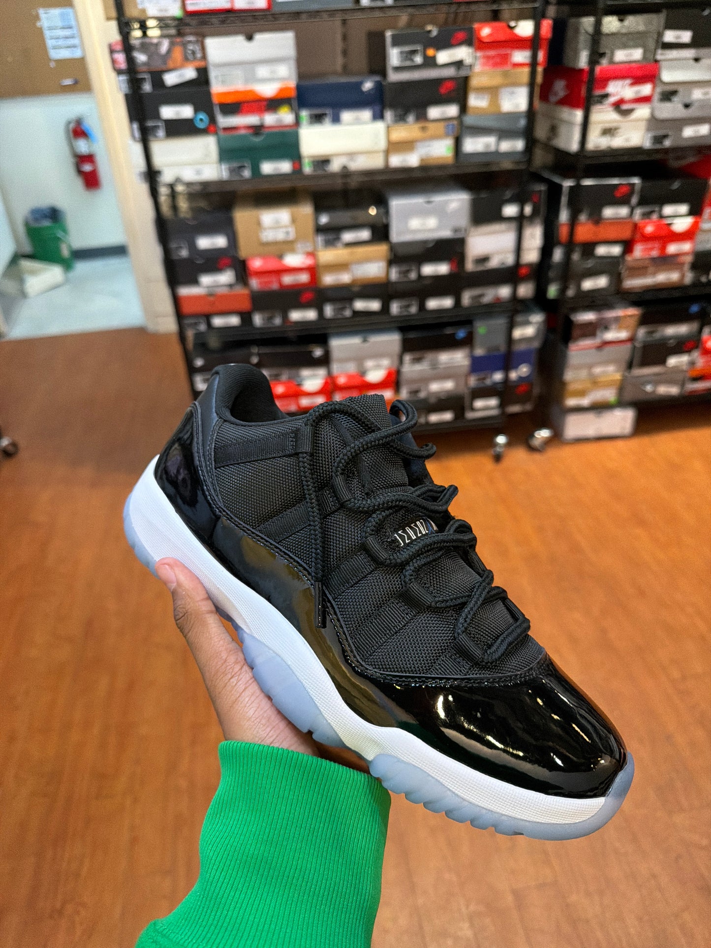 Jordan 11 Low Space Jam (Used)
