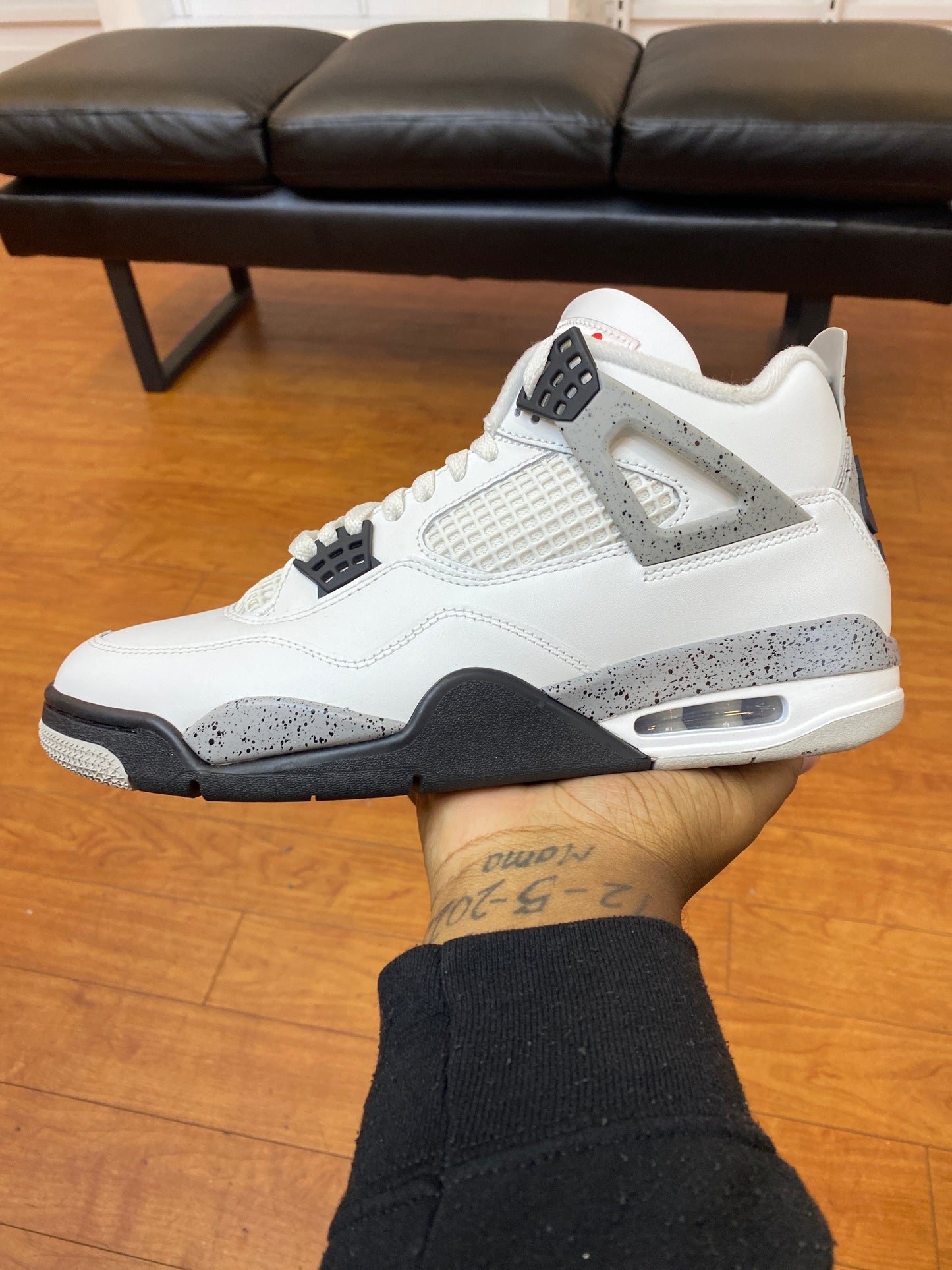 Jordan 4 White Cement (Used)