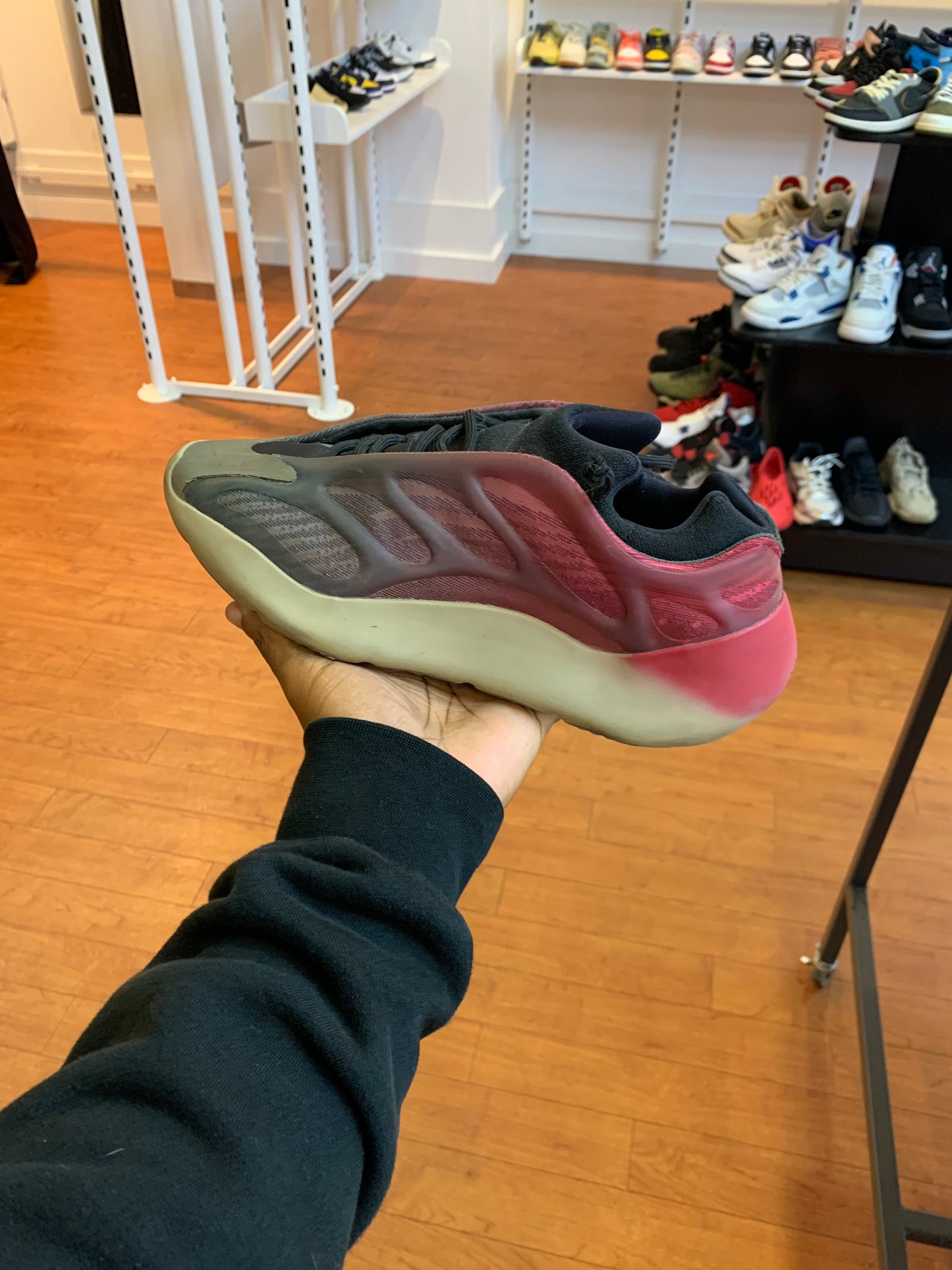Yeezy 700 Fade Carbon (Used)