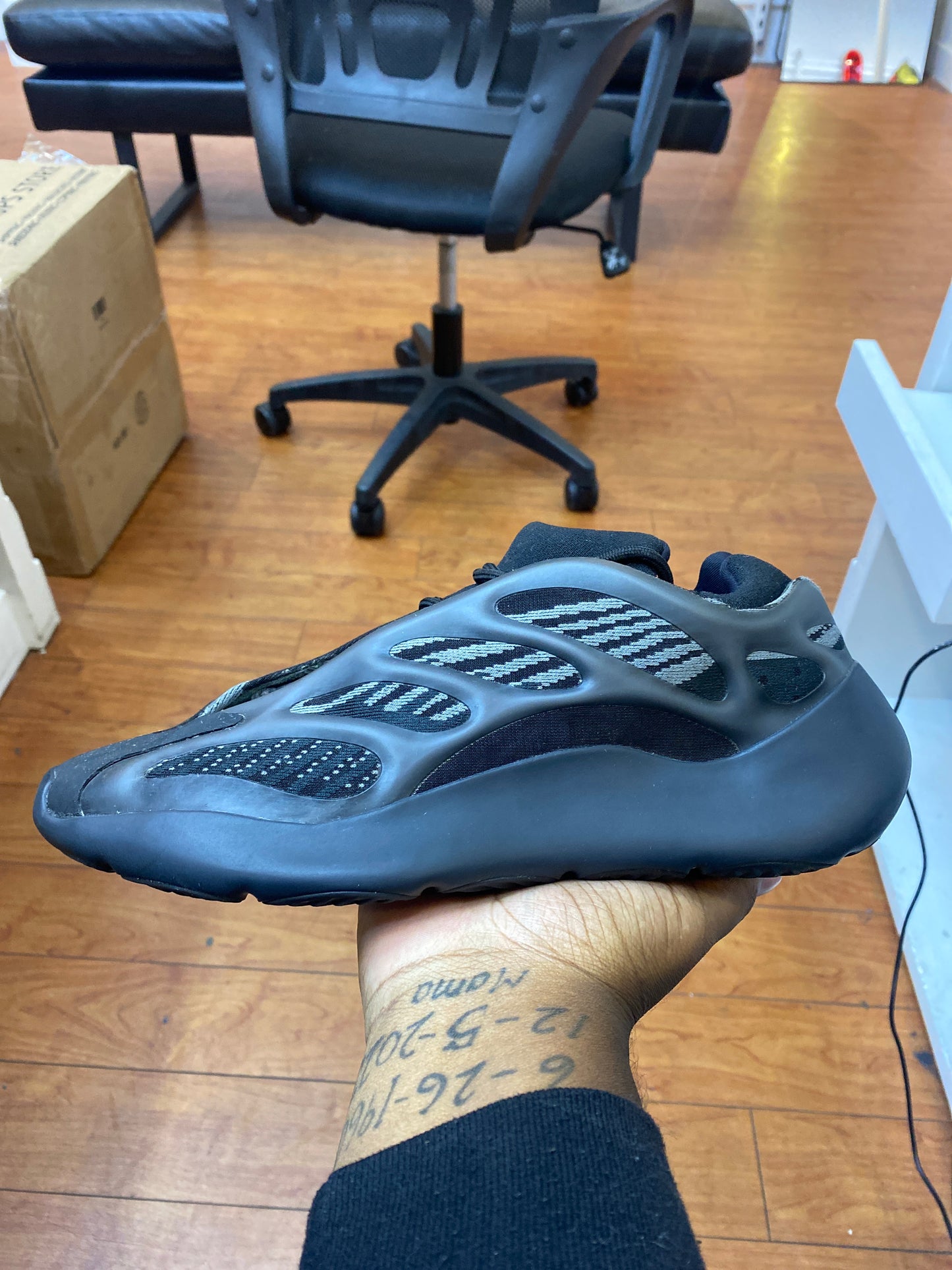 Yeezy 700 V3 Dark Glow (Used)