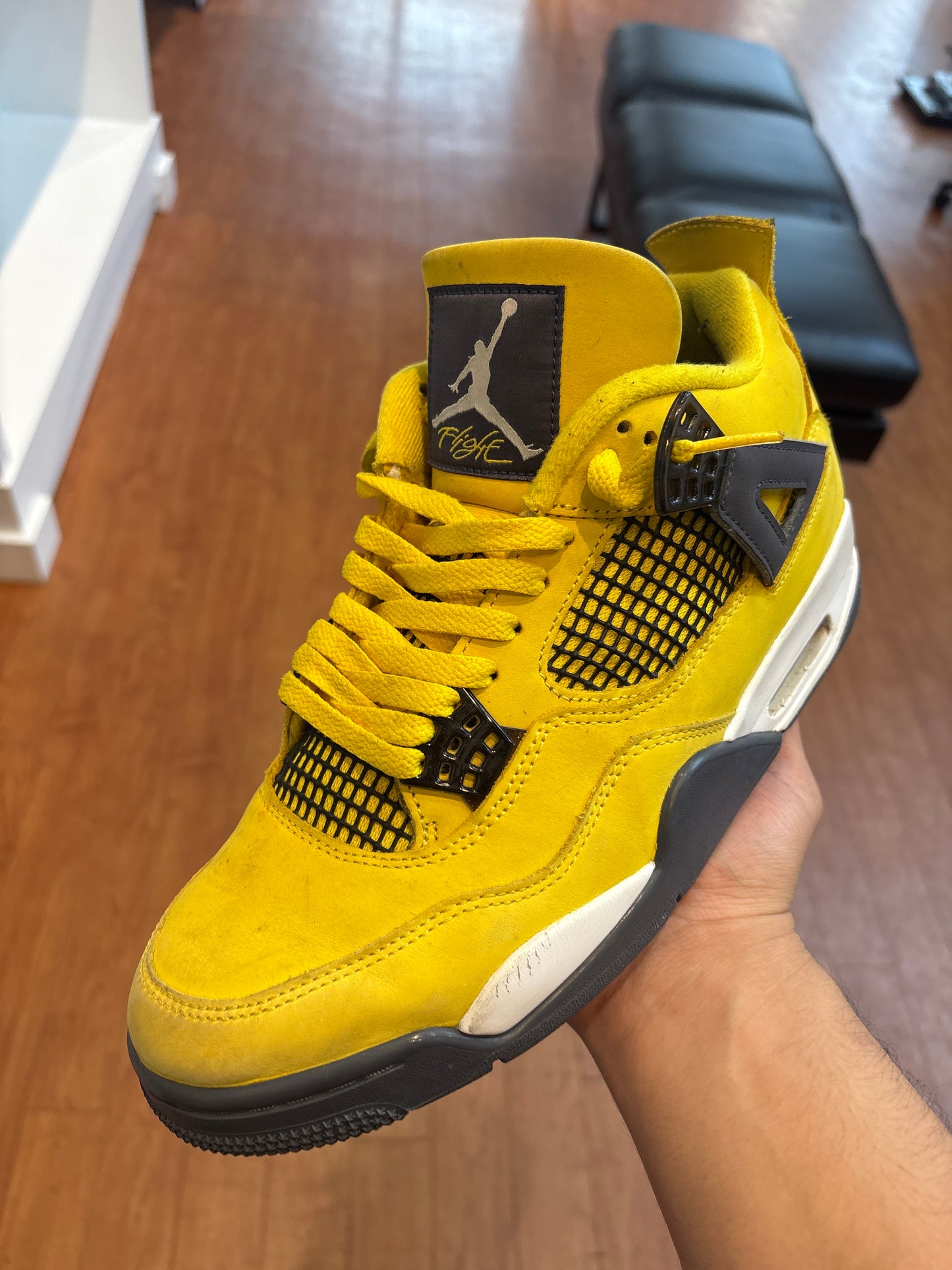 Jordan 4 Lightning (Used)