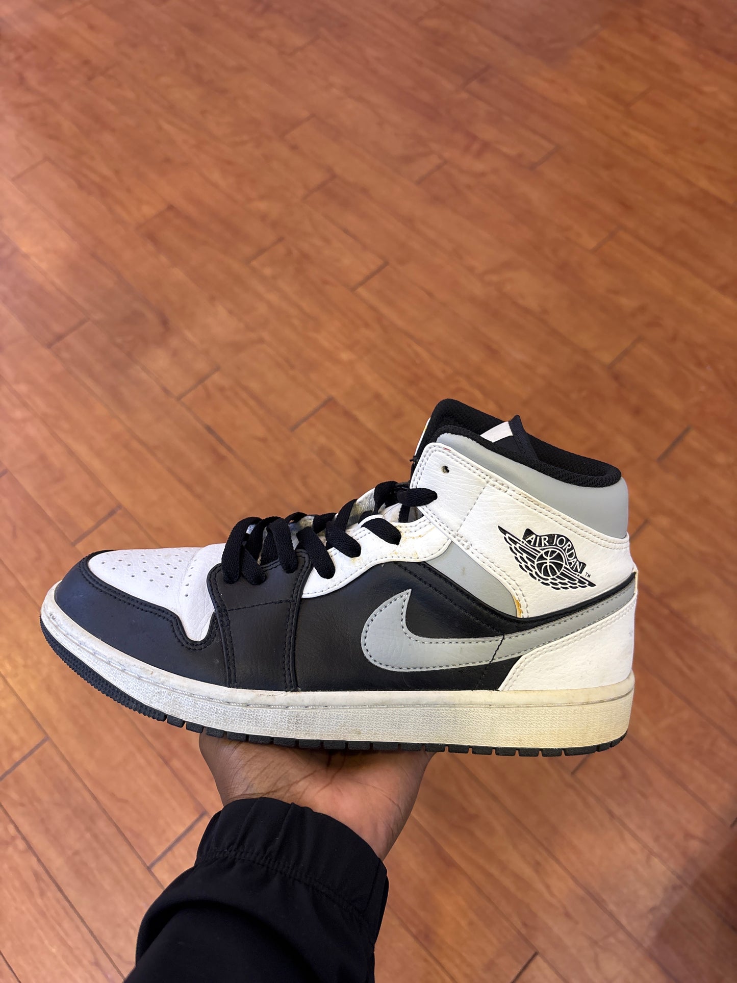 Jordan 1 Mid White Shadow (Used)