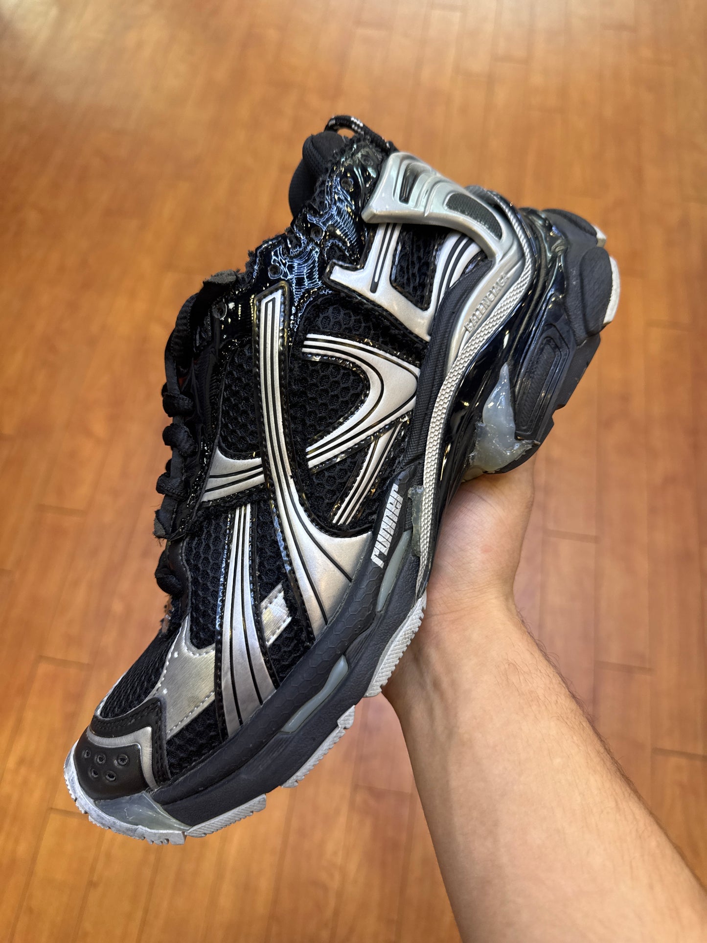 Balenciaga Runner Sneaker Black Silver (Used)