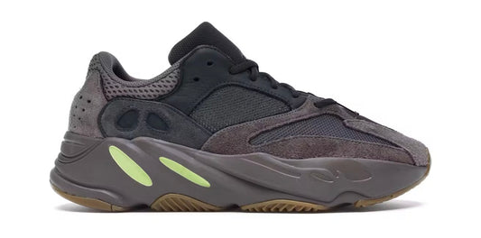 Yeezy 700 Mauve (Used)