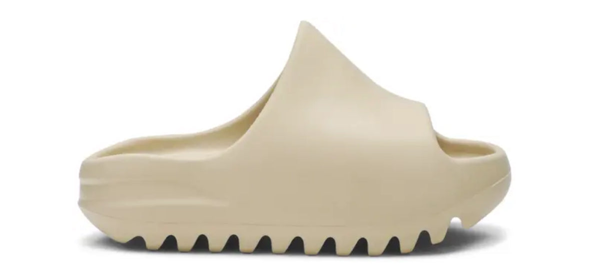 Yeezy Slide Desert Sand PS