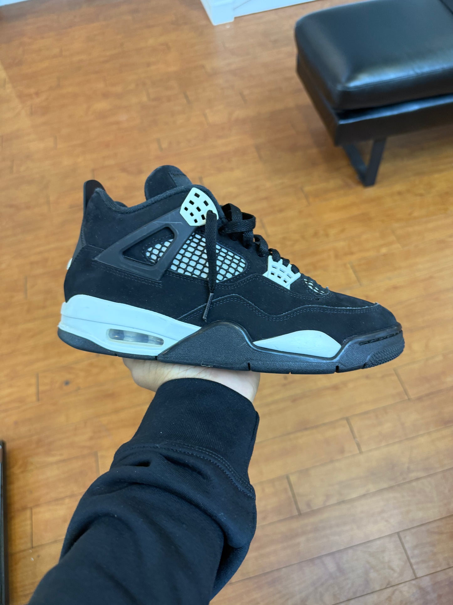 Jordan 4 White Thunder (Used)