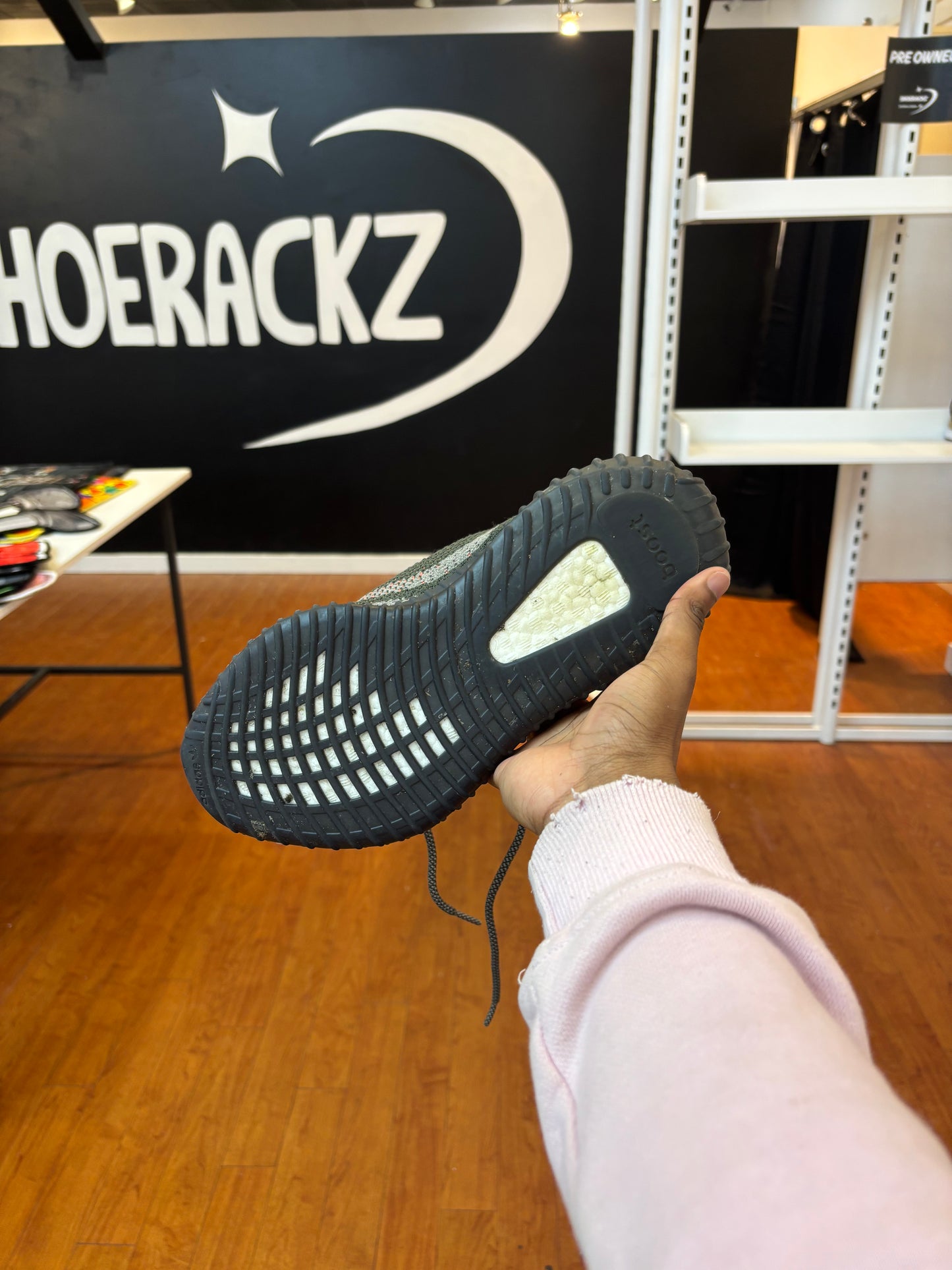 Yeezy 350 Carbon Beluga (Used)