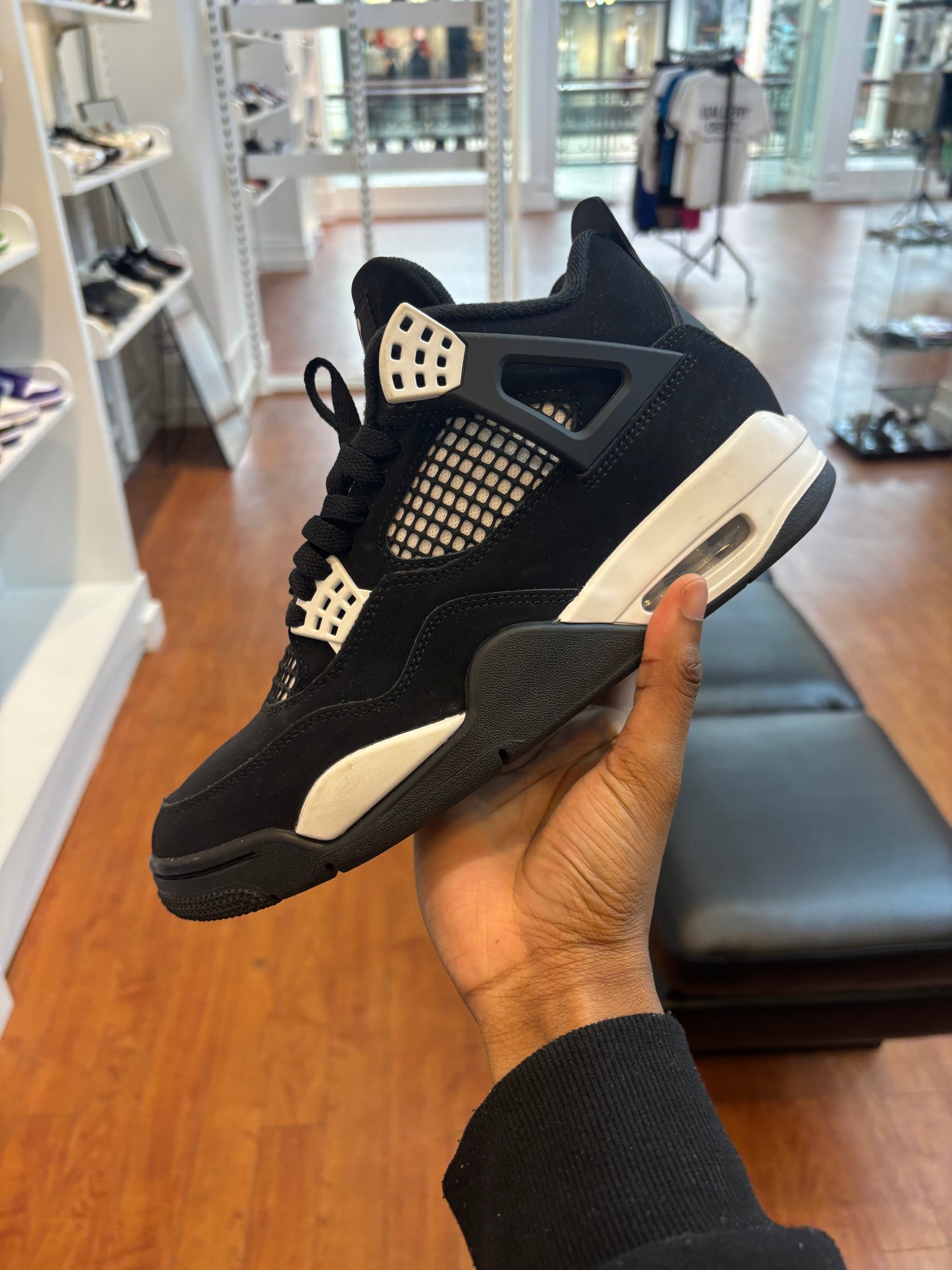 Jordan 4 White Thunder (Used)